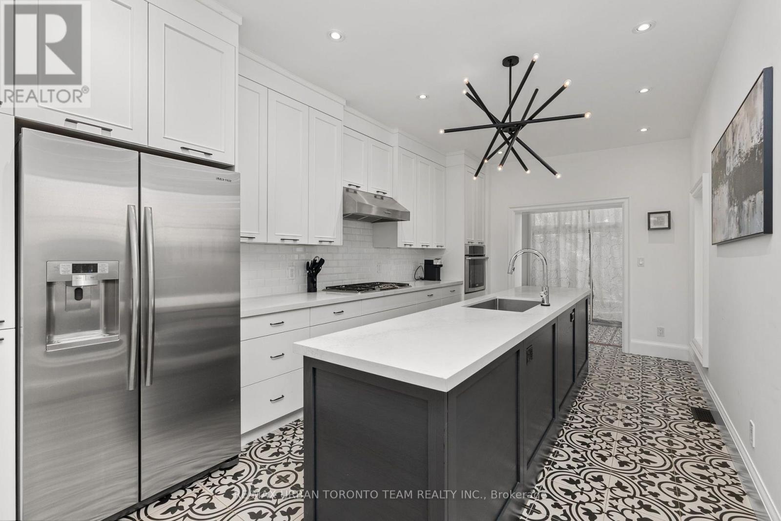 18 Draper Street Property Photo 10