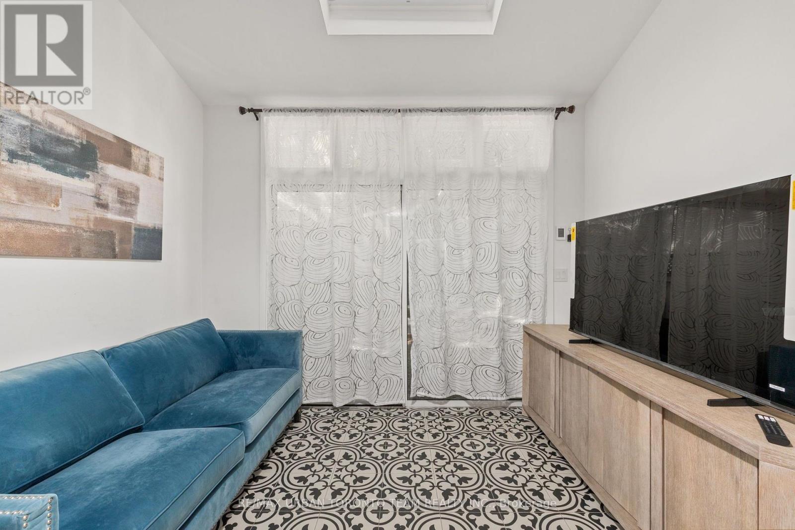 18 Draper Street Property Photo 13