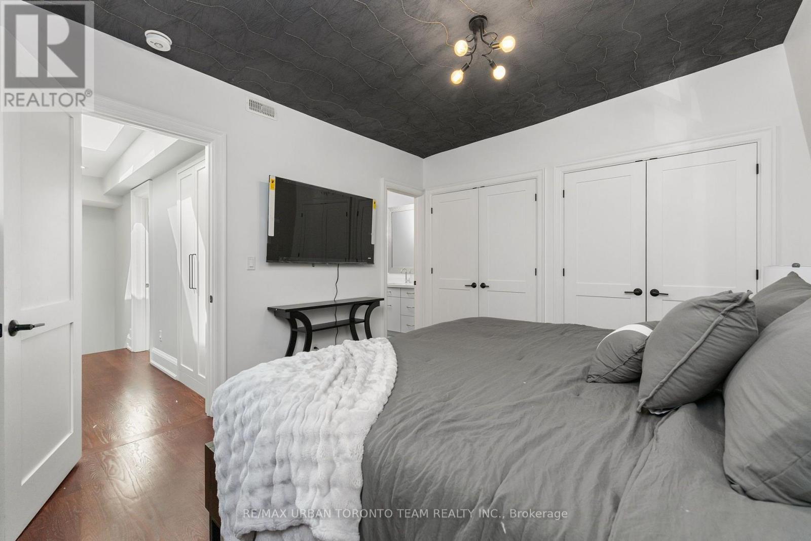 18 Draper Street Property Photo 20