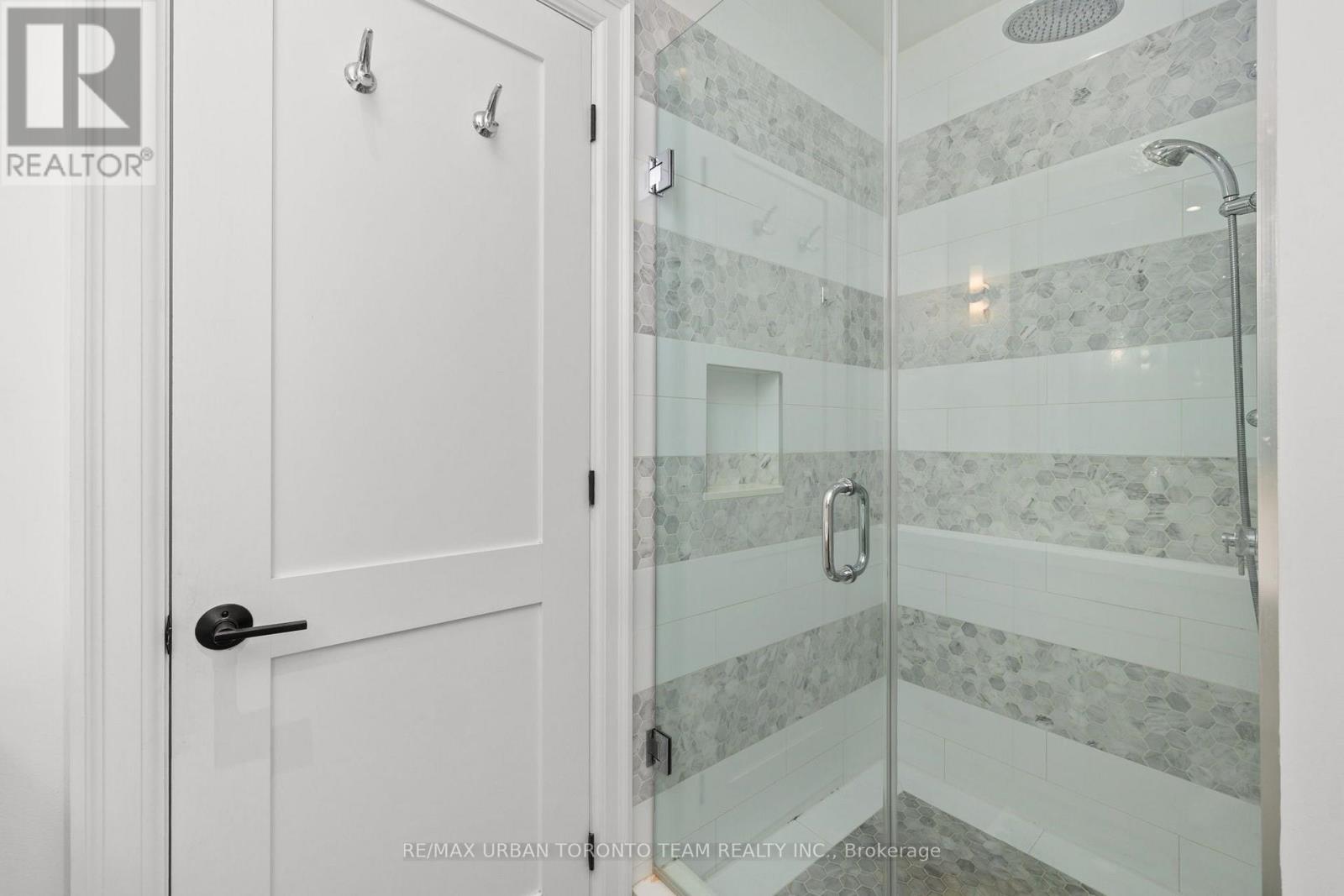 18 Draper Street Property Photo 22