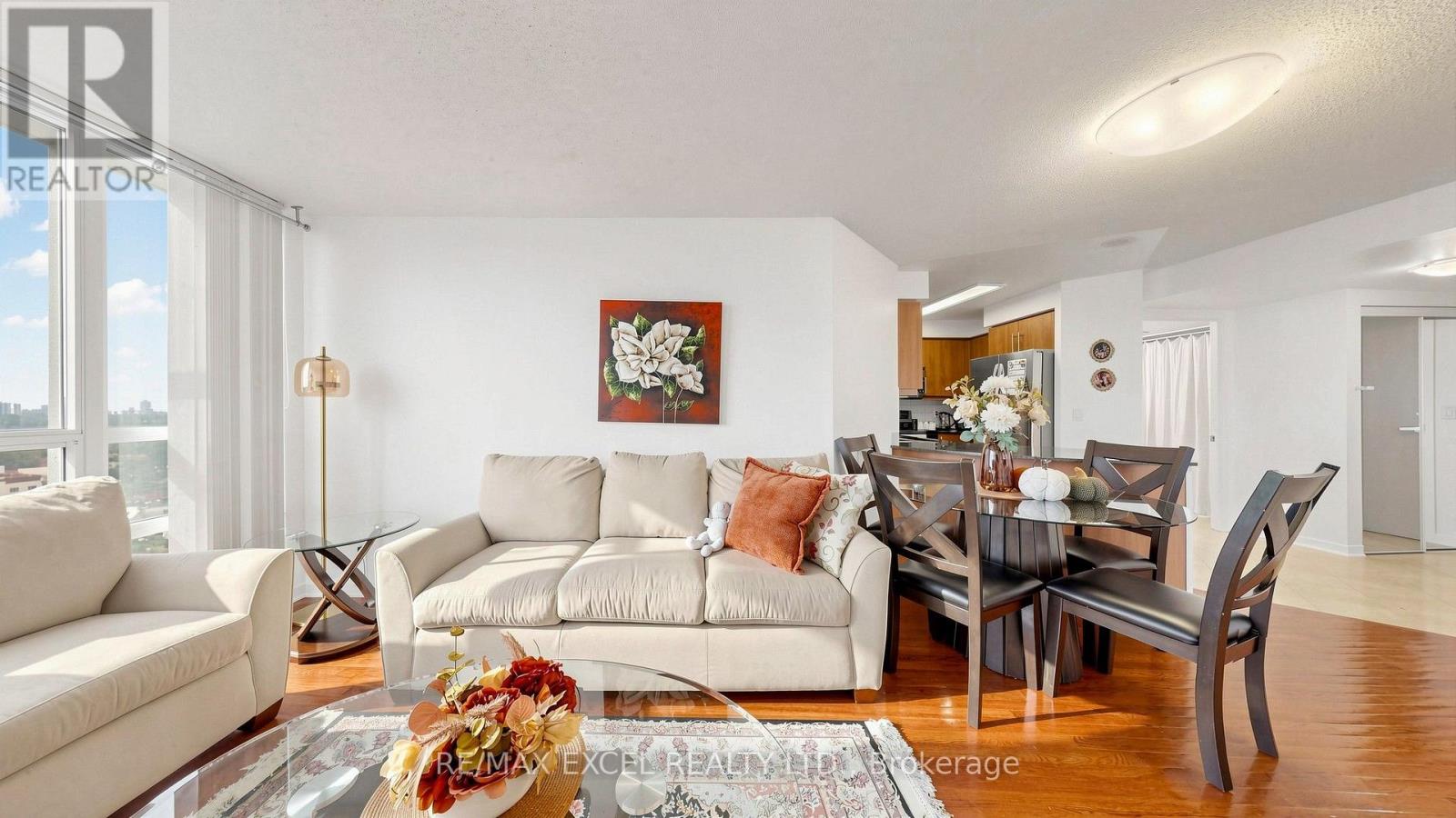 1603 - 509 Beecroft Road Property Photo 4