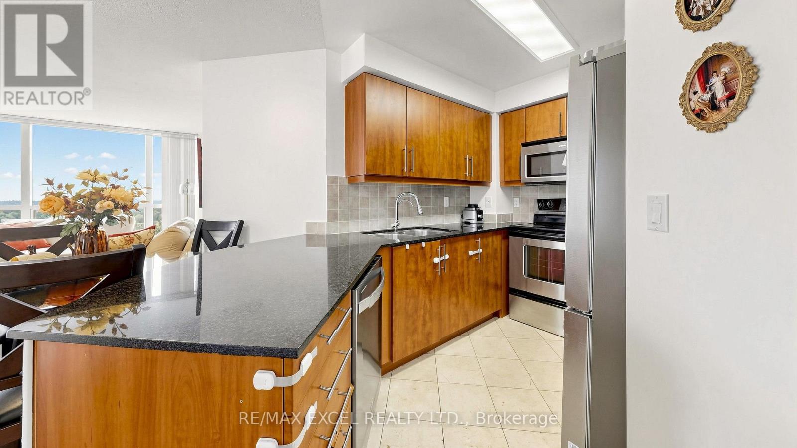 1603 - 509 Beecroft Road Property Photo 14