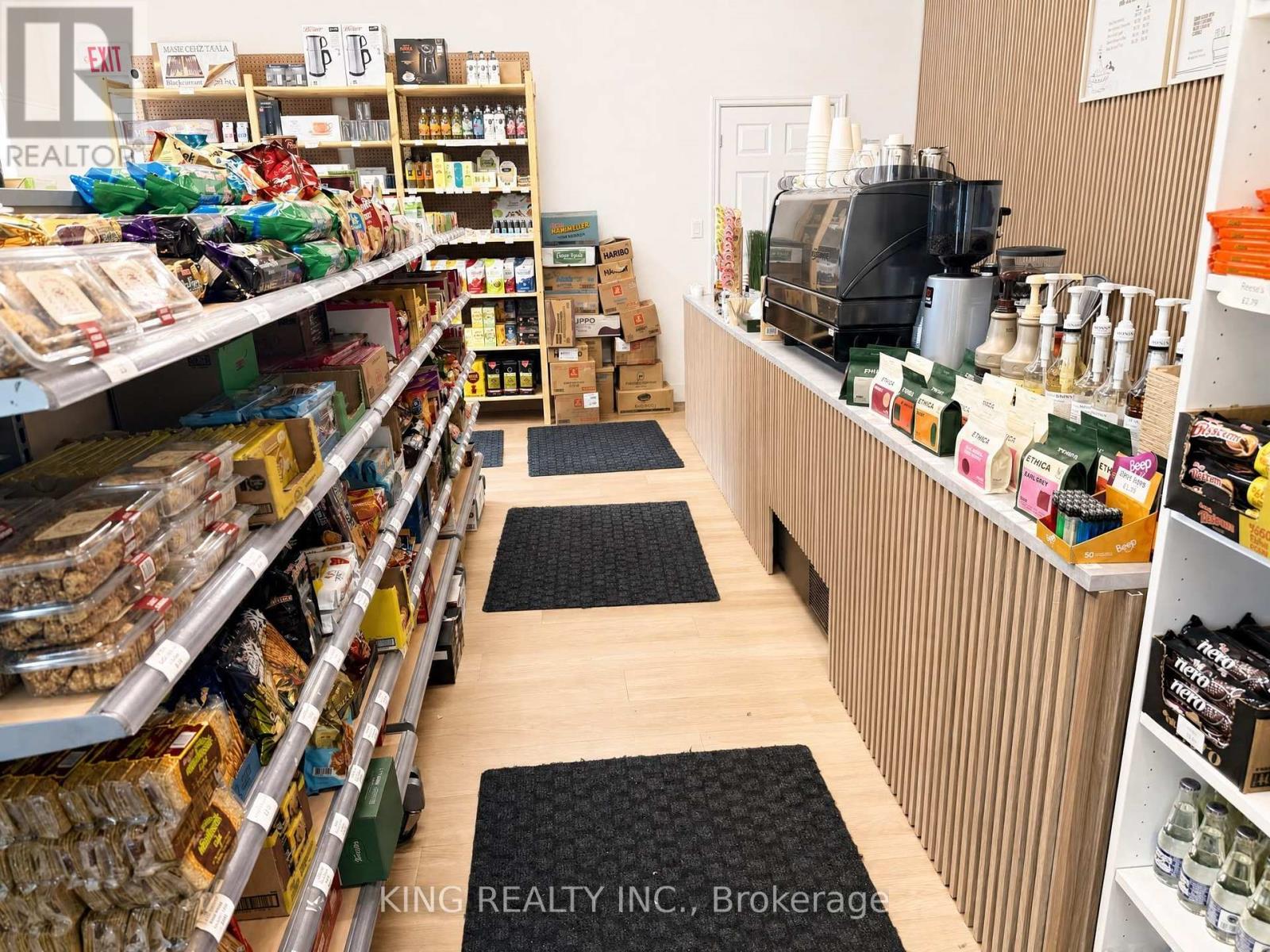 260 Niagara Street Property Photo 28