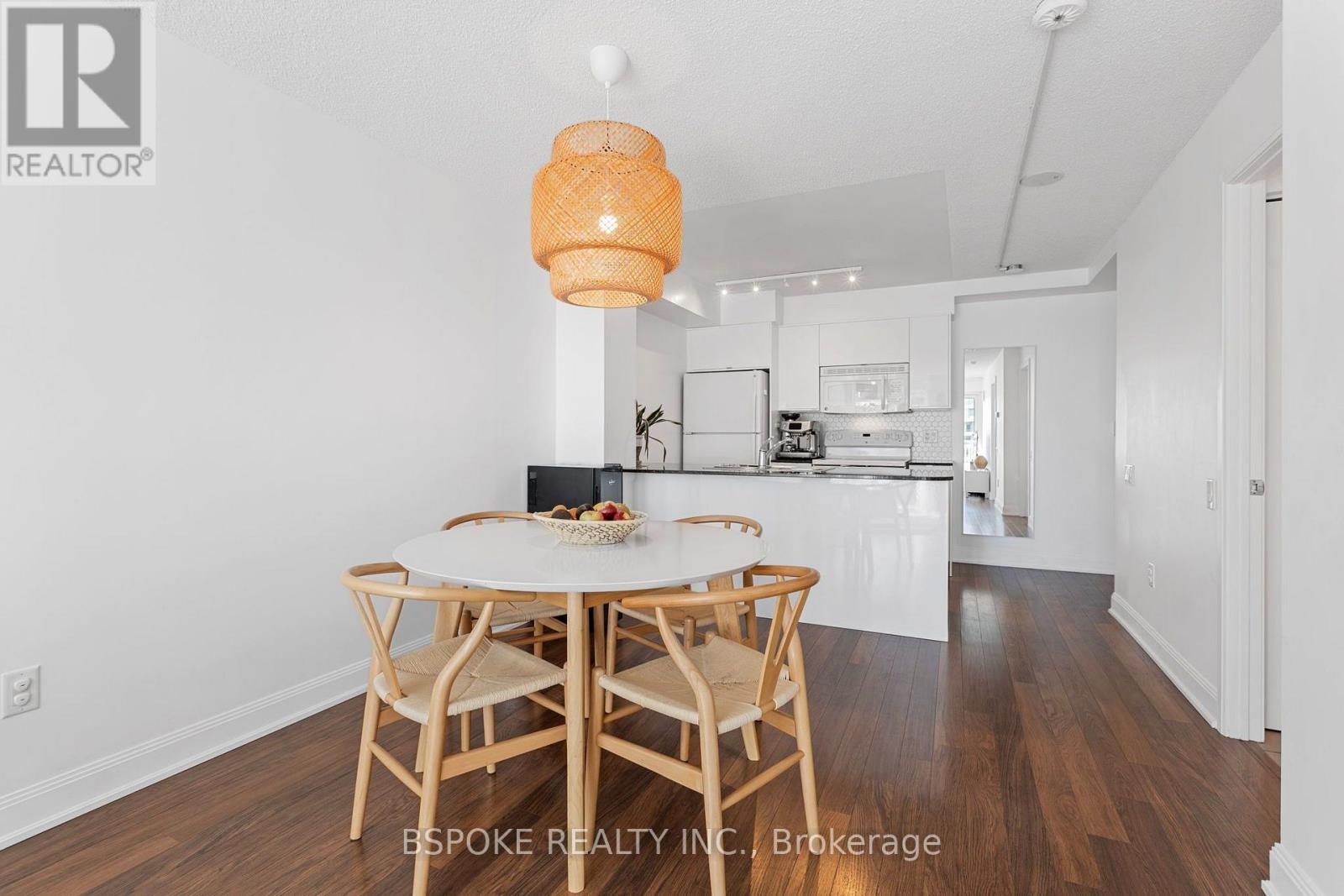 3012 - 2191 Yonge Street Property Photo 9