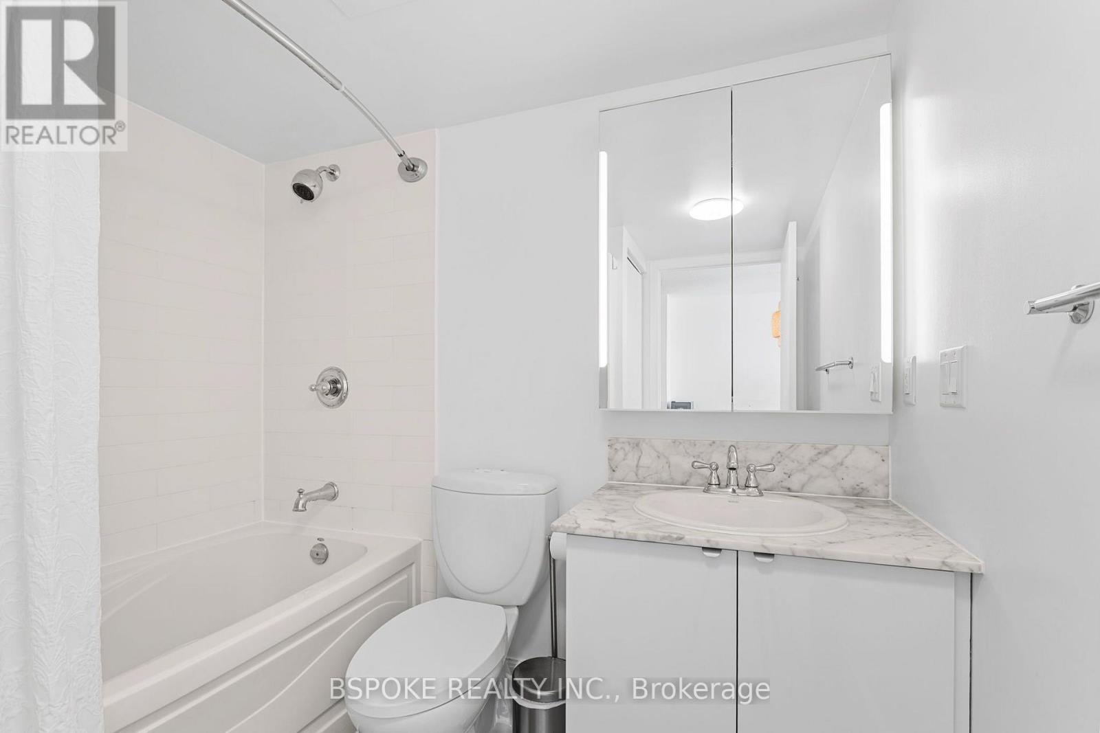 3012 - 2191 Yonge Street Property Photo 16