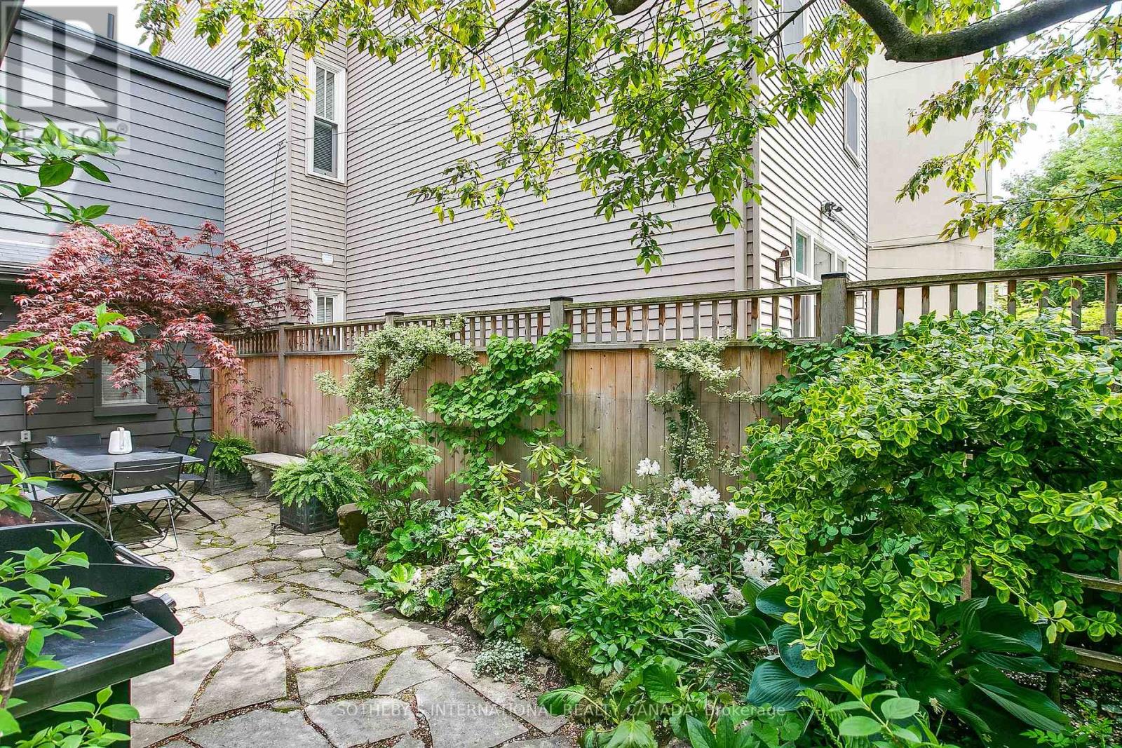 6 Bowman Street Property Photo 40