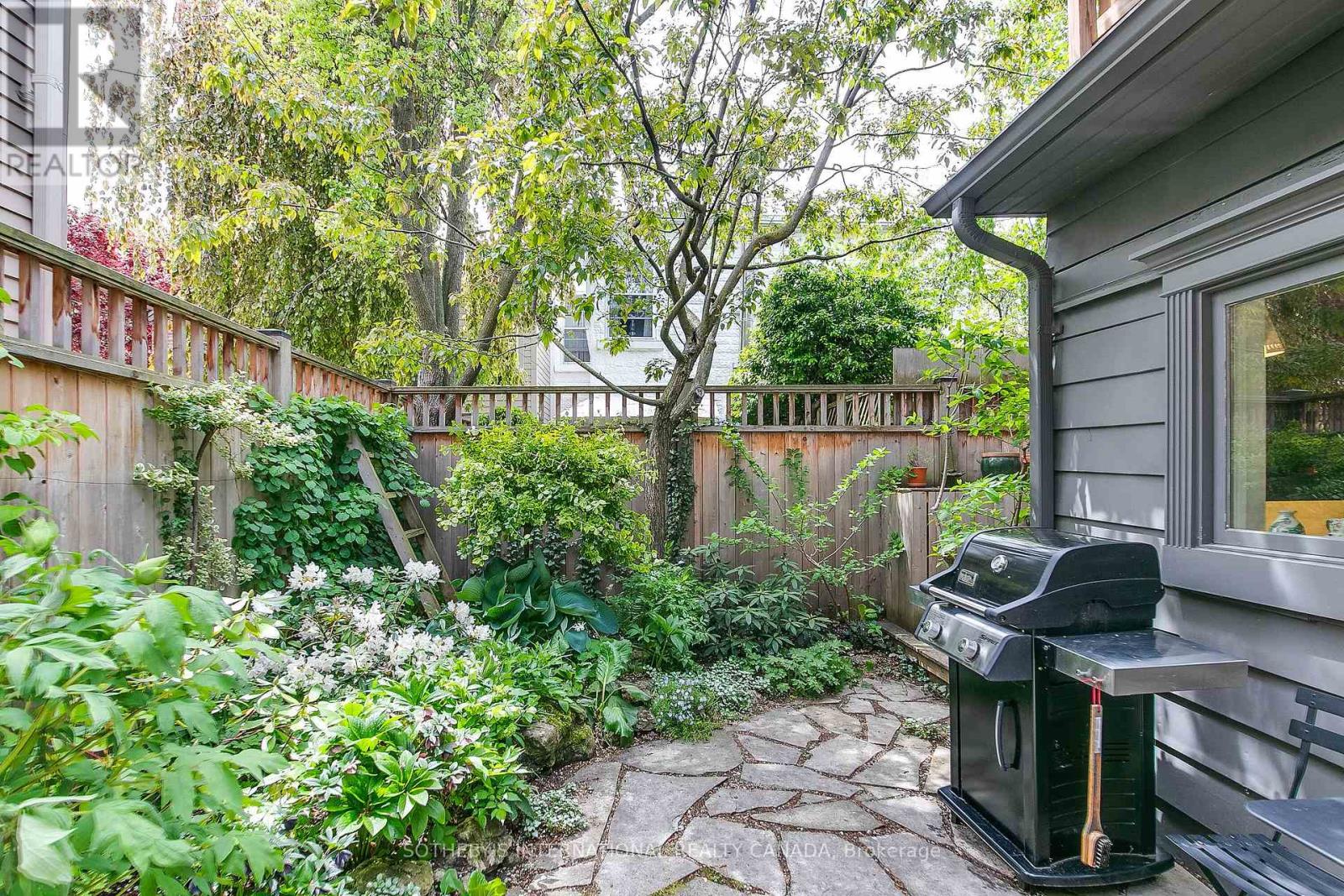 6 Bowman Street Property Photo 41