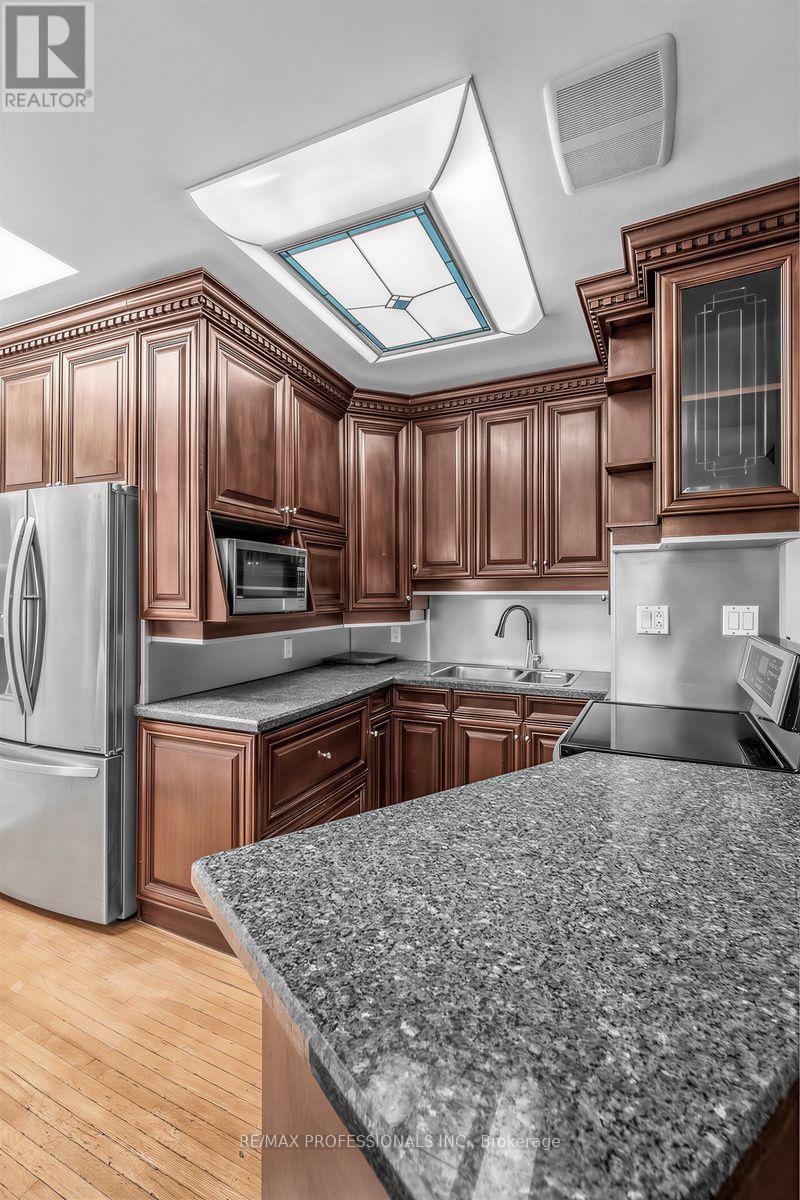 168 Markham Street Property Photo 14