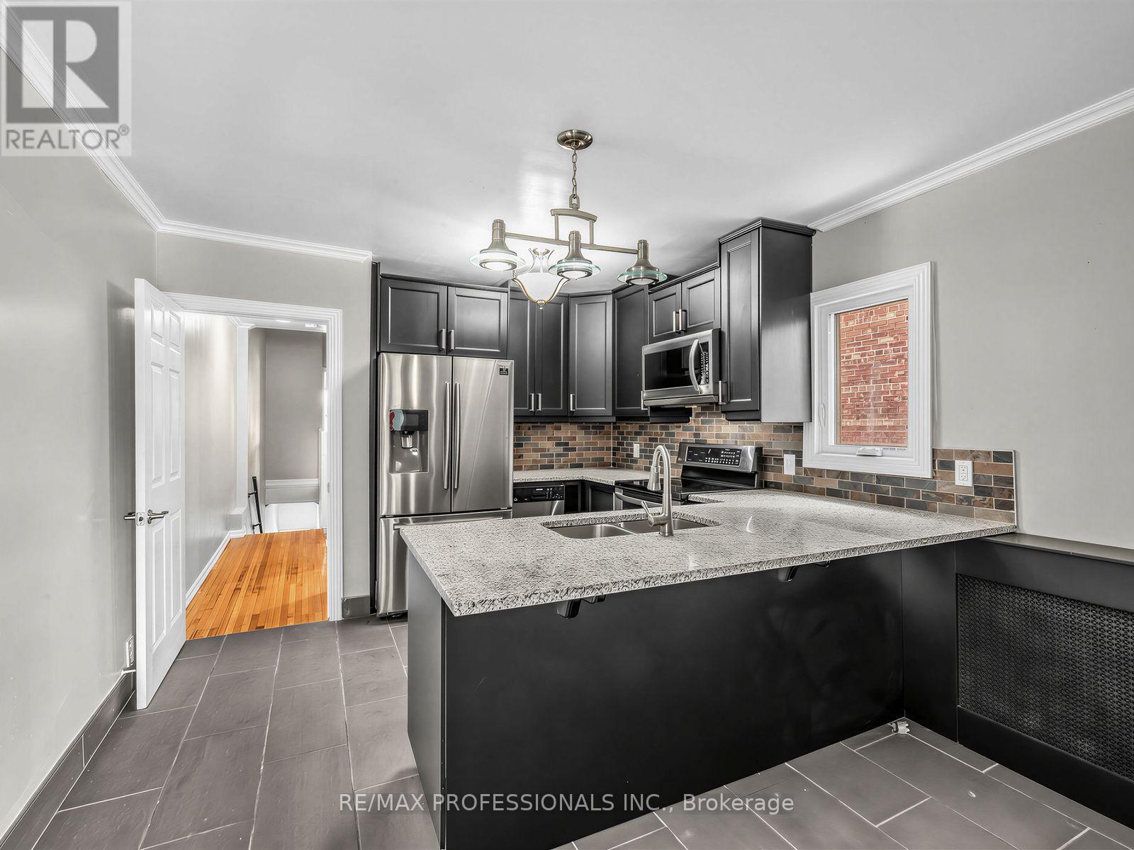 168 Markham Street Property Photo 27