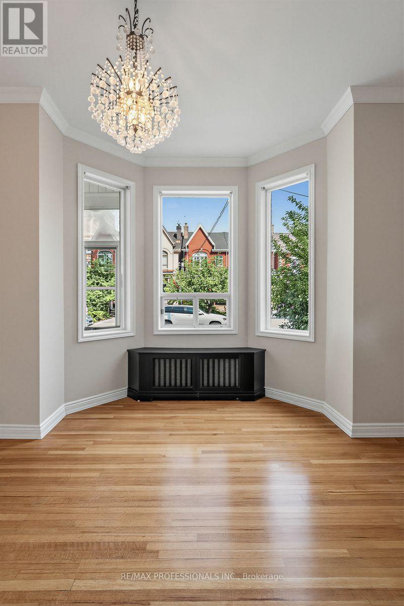 168 Markham Street Property Photo 33