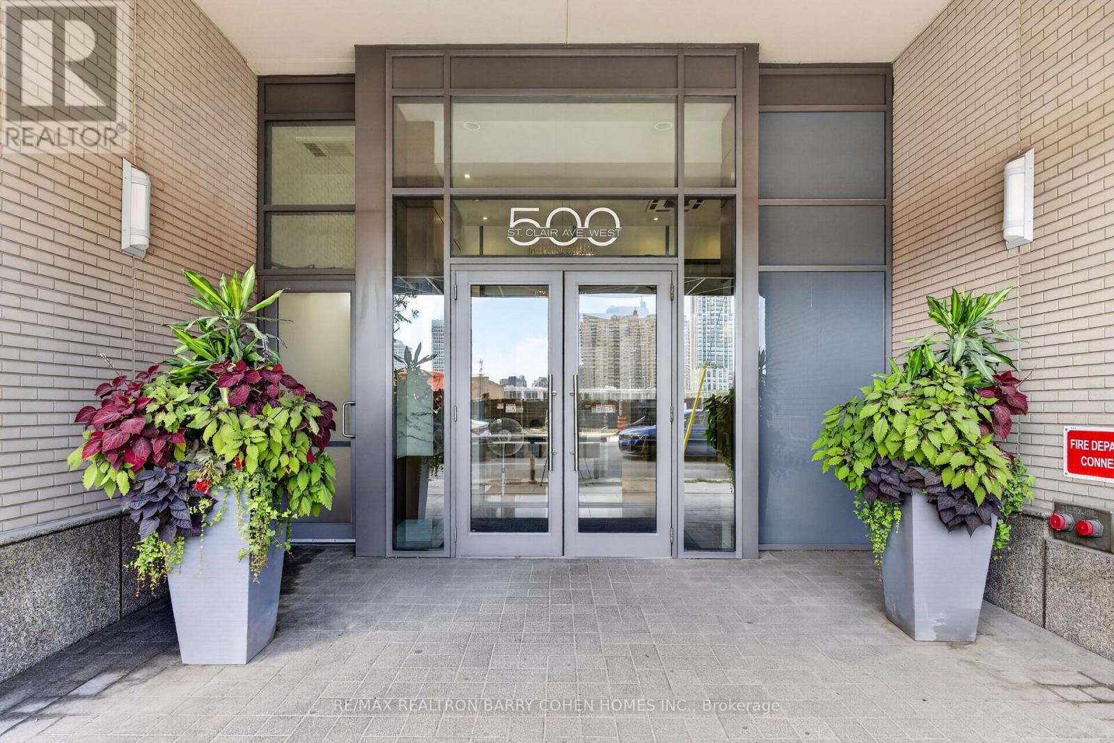 1404 - 500 St Clair Avenue W Property Photo 2