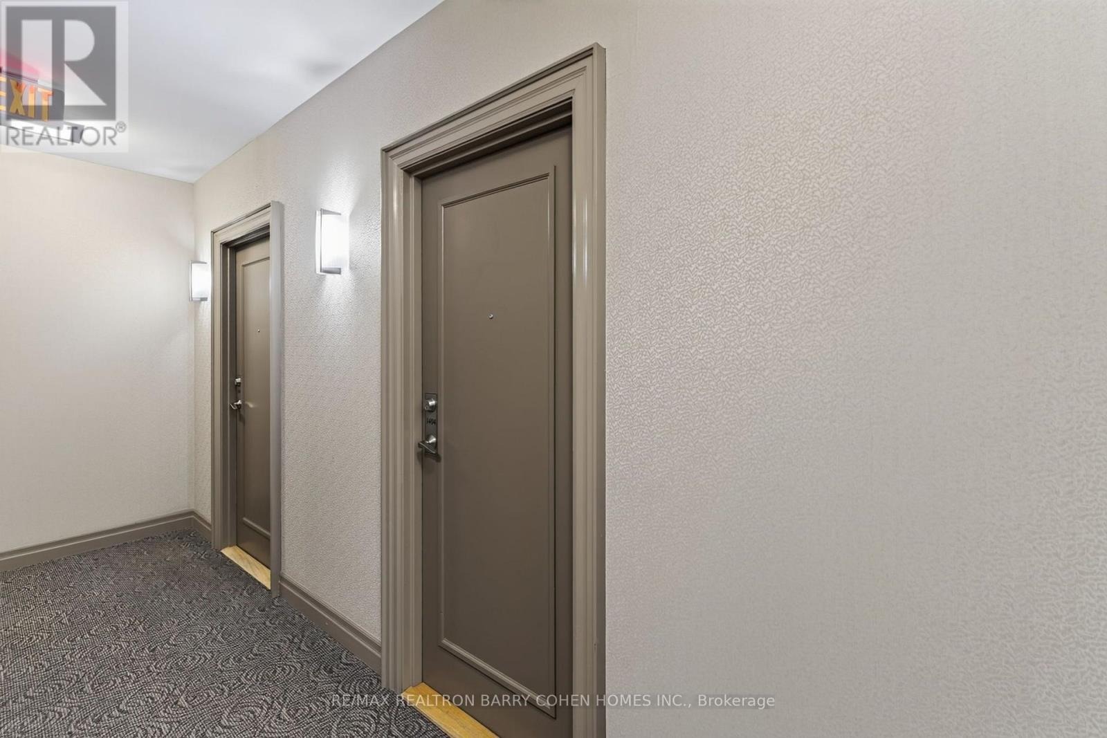 1404 - 500 St Clair Avenue W Property Photo 3