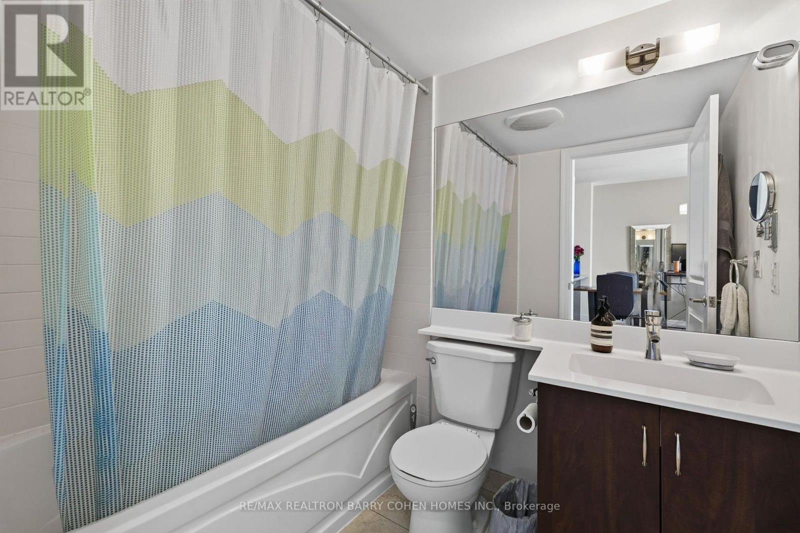 1404 - 500 St Clair Avenue W Property Photo 11