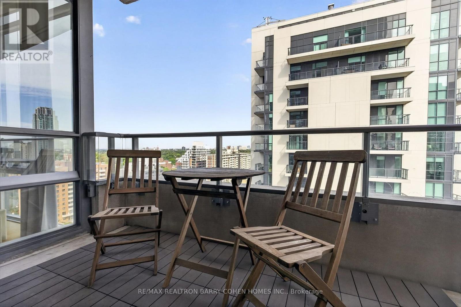 1404 - 500 St Clair Avenue W Property Photo 14
