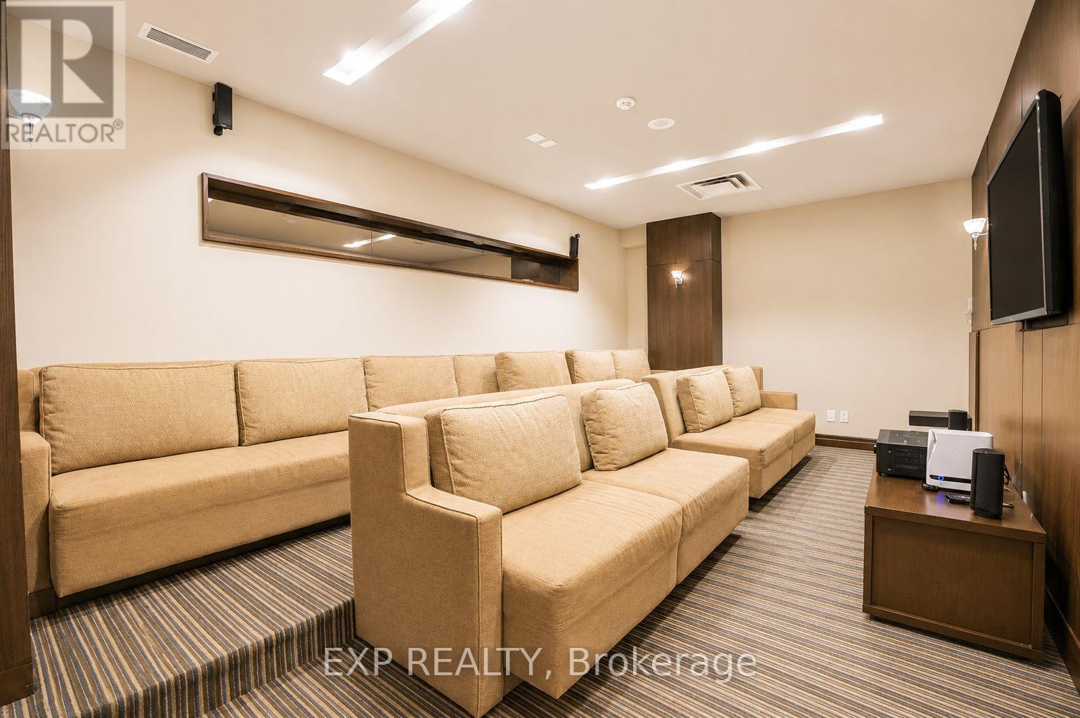 404 - 500 St Clair Avenue W Property Photo 17