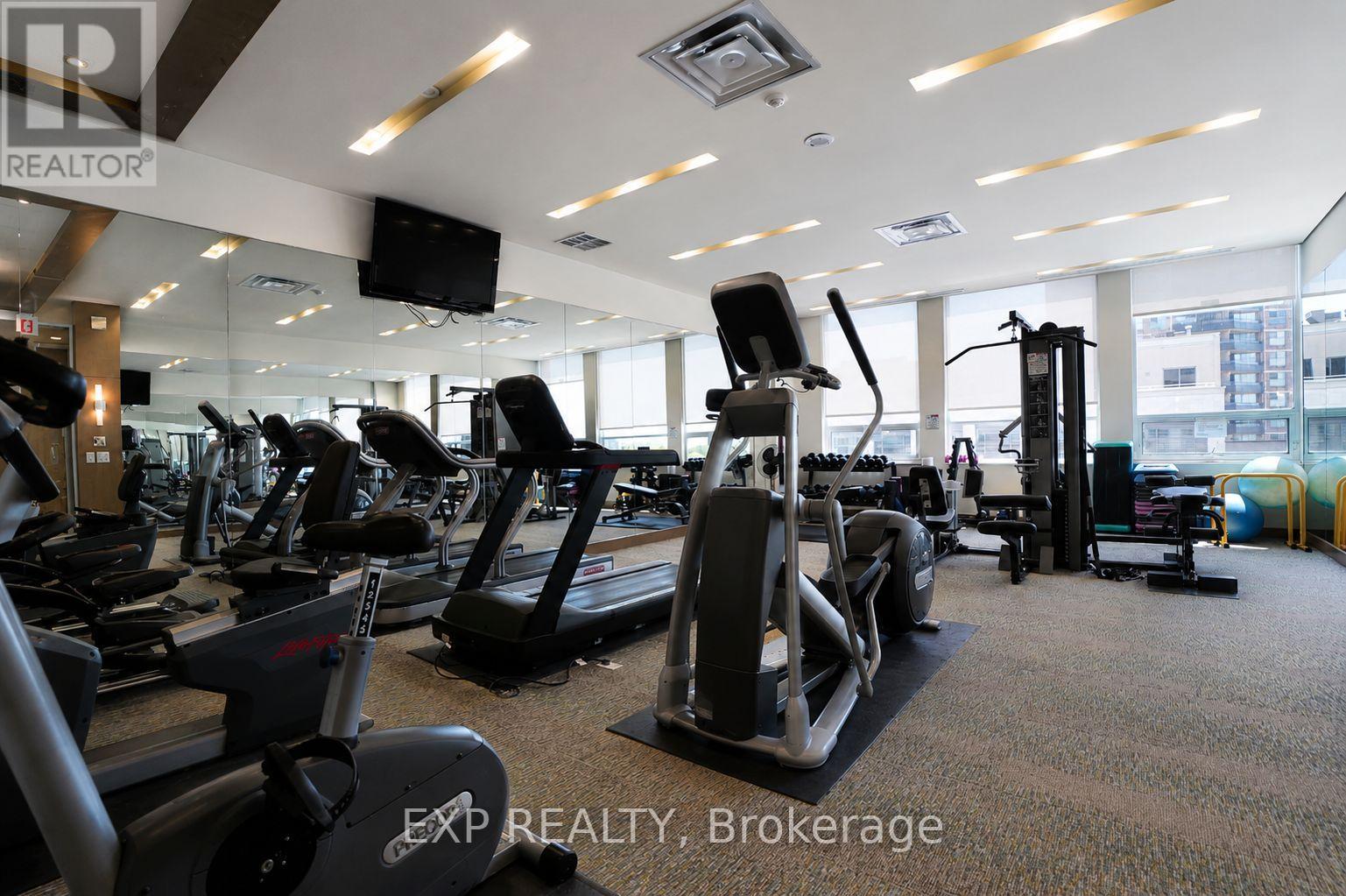 404 - 500 St Clair Avenue W Property Photo 19