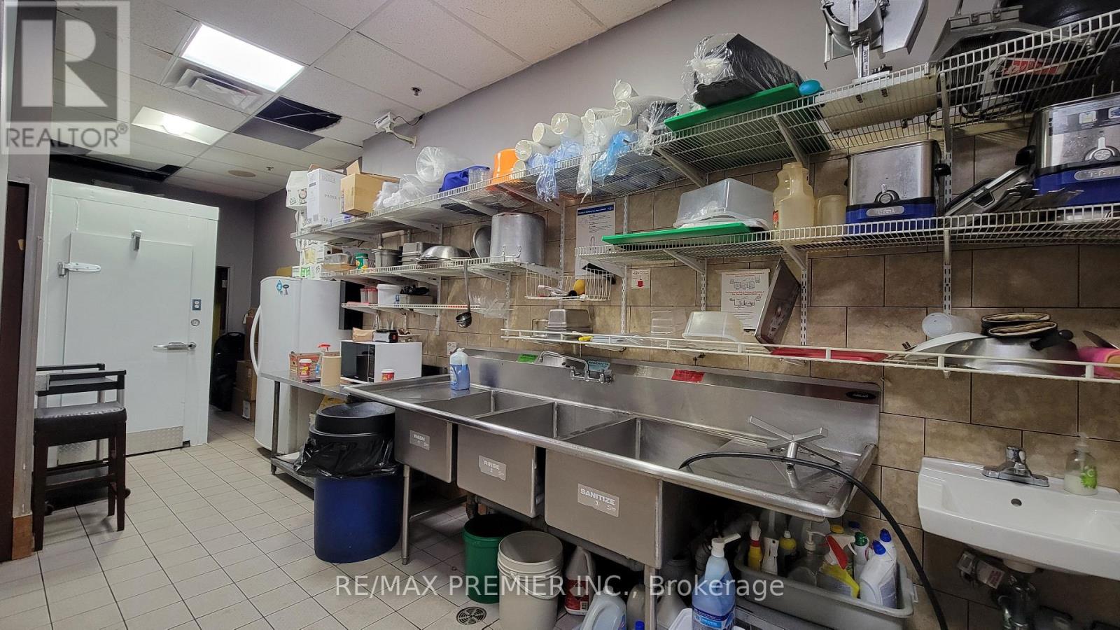 407a Bloor Street E Property Photo 13