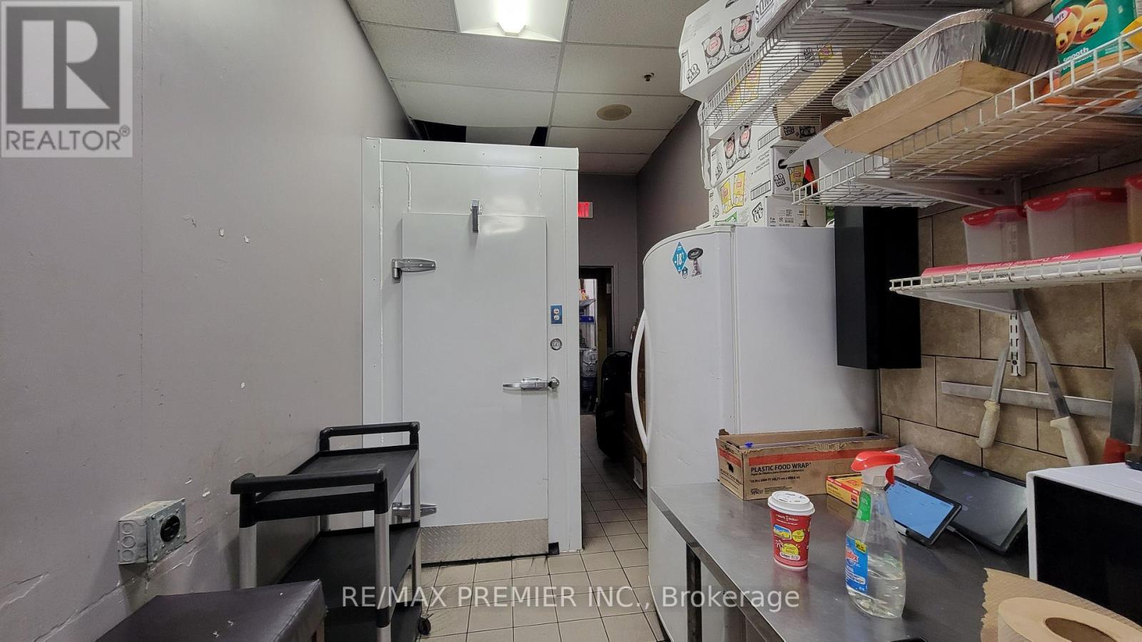 407a Bloor Street E Property Photo 14
