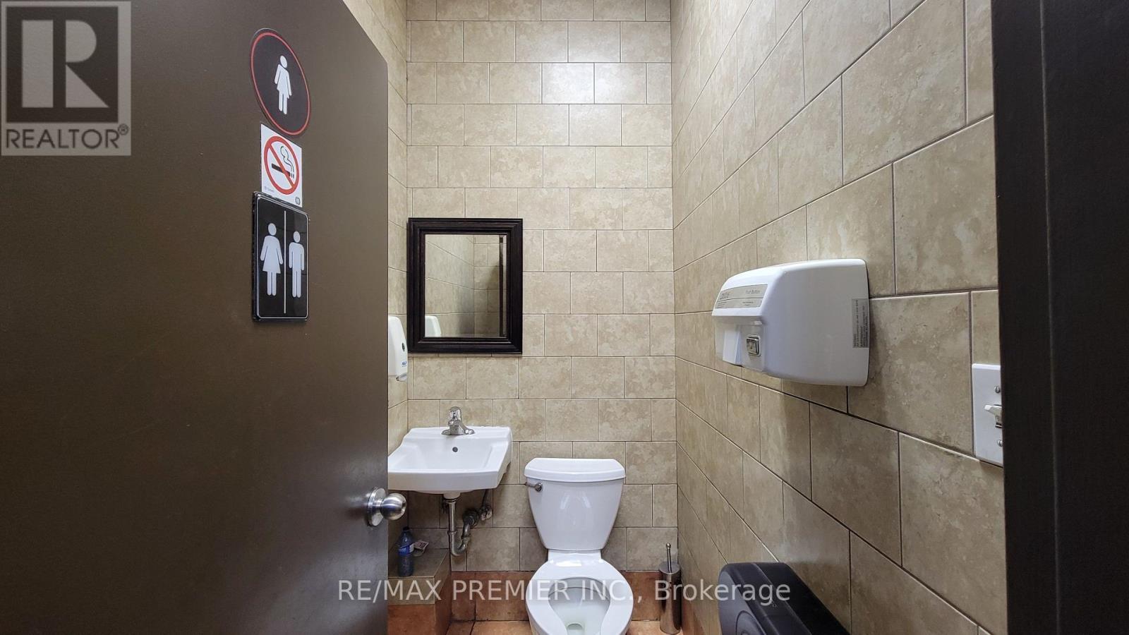 407a Bloor Street E Property Photo 17