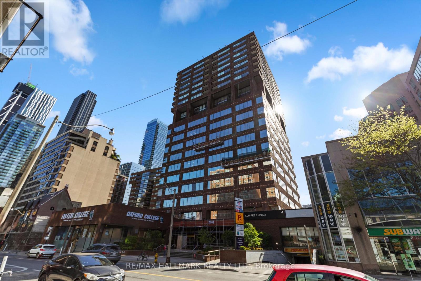 1803 - 914 Yonge Street Property Photo 1