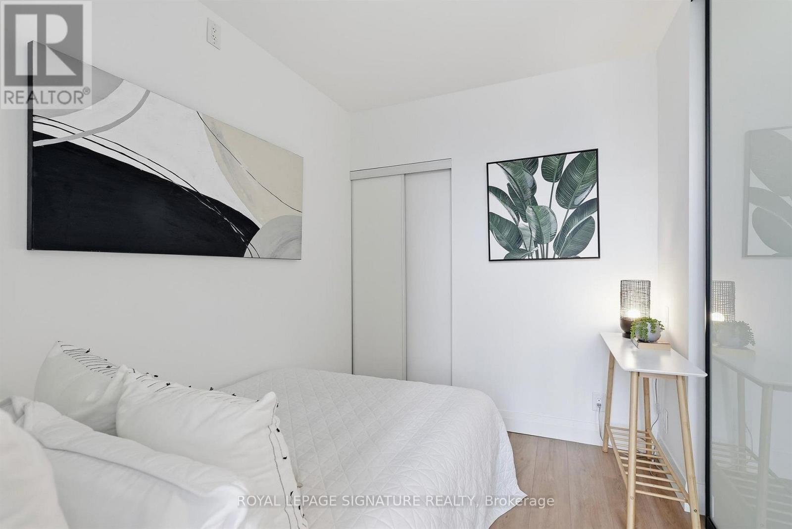 532 - 5 Hanna Avenue Property Photo 14