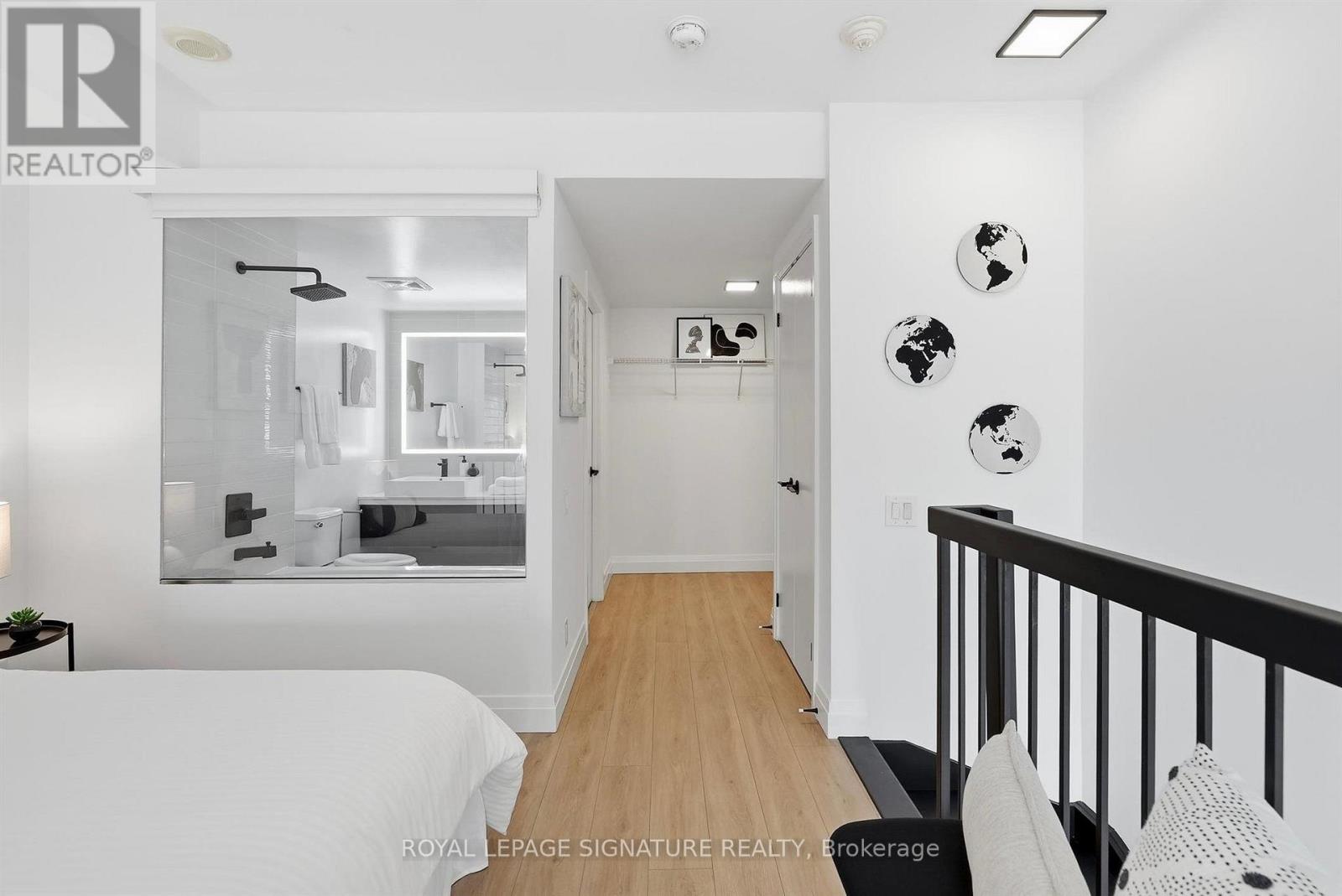 532 - 5 Hanna Avenue Property Photo 20