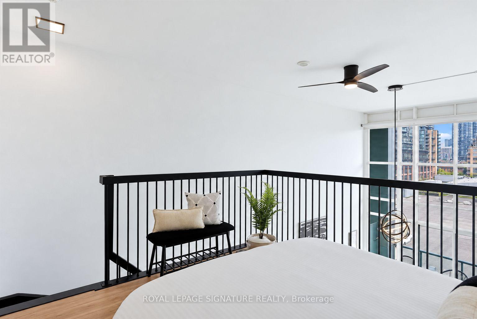 532 - 5 Hanna Avenue Property Photo 22