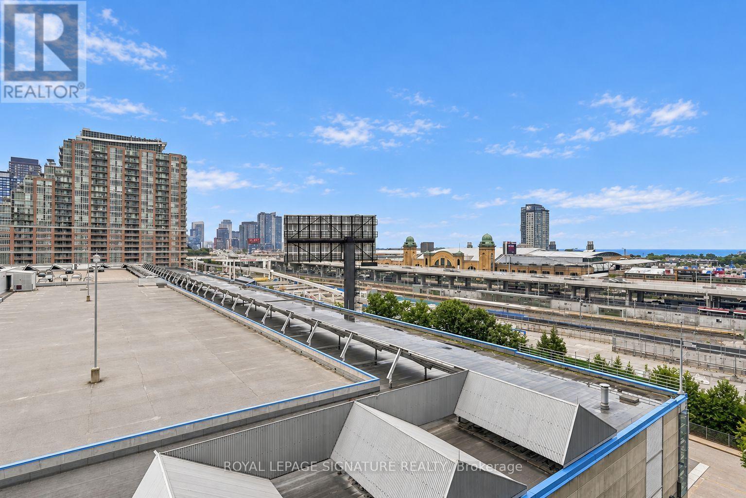 532 - 5 Hanna Avenue Property Photo 33
