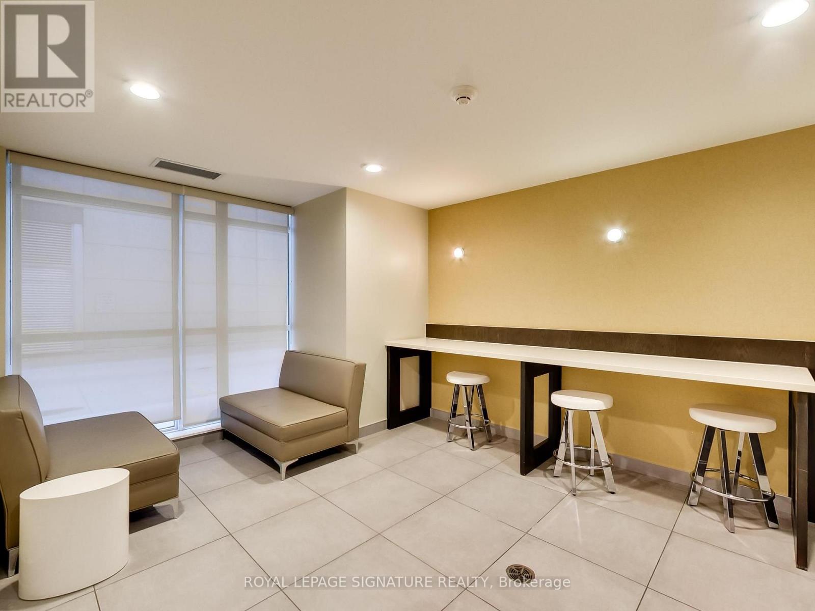 532 - 5 Hanna Avenue Property Photo 45