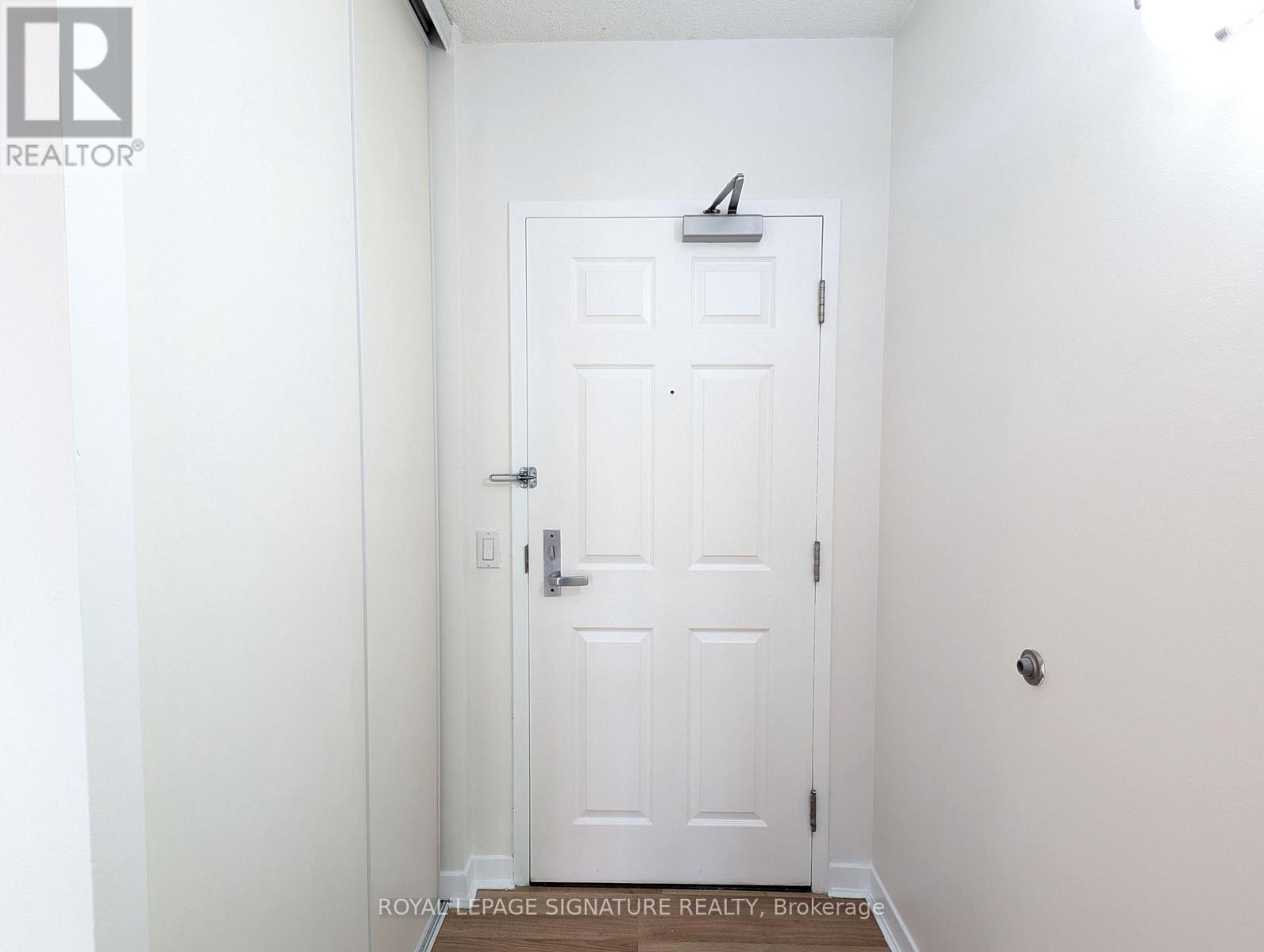 206 - 284 BLOOR STREET W Property Photo 1