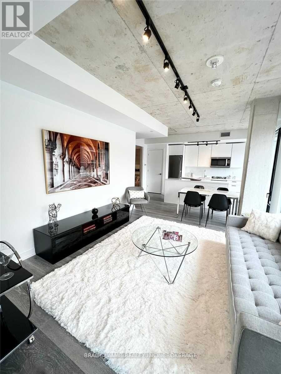 812 - 55 Ontario Street Property Photo 3