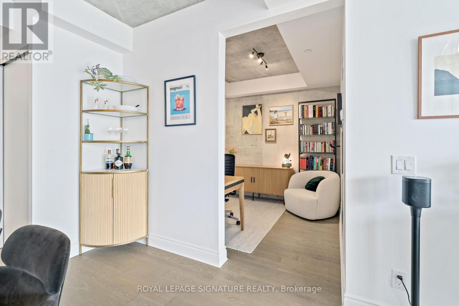 1203 - 608 Richmond Street W Property Photo 12