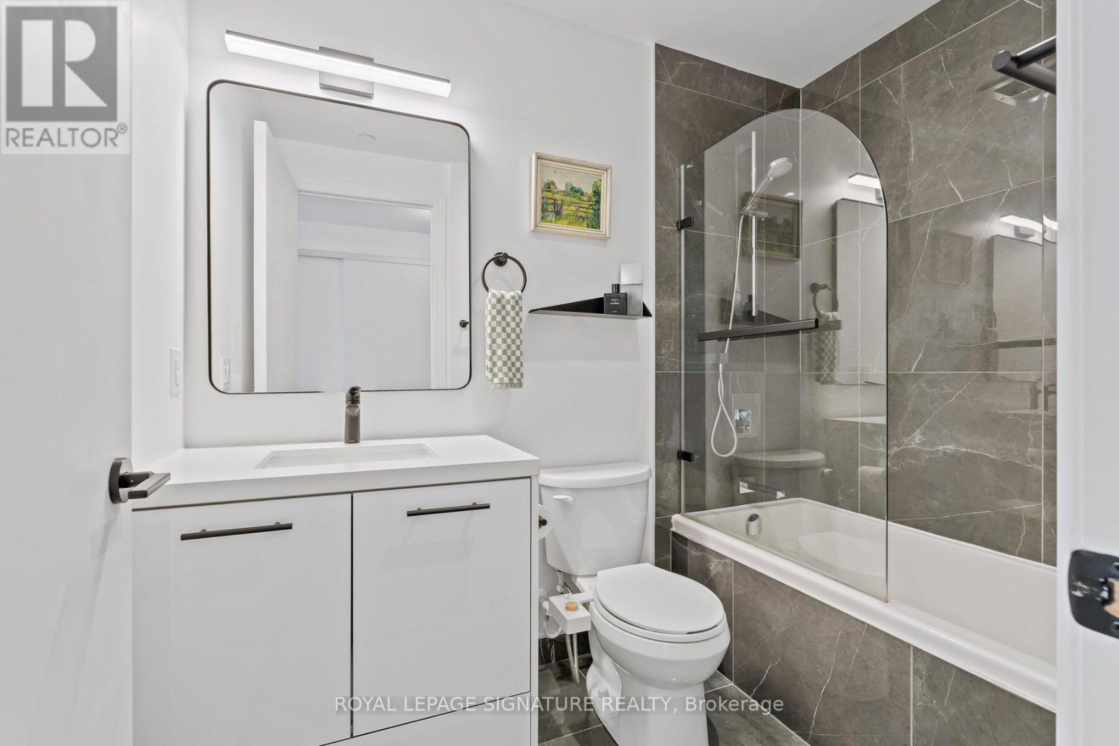 1203 - 608 Richmond Street W Property Photo 16