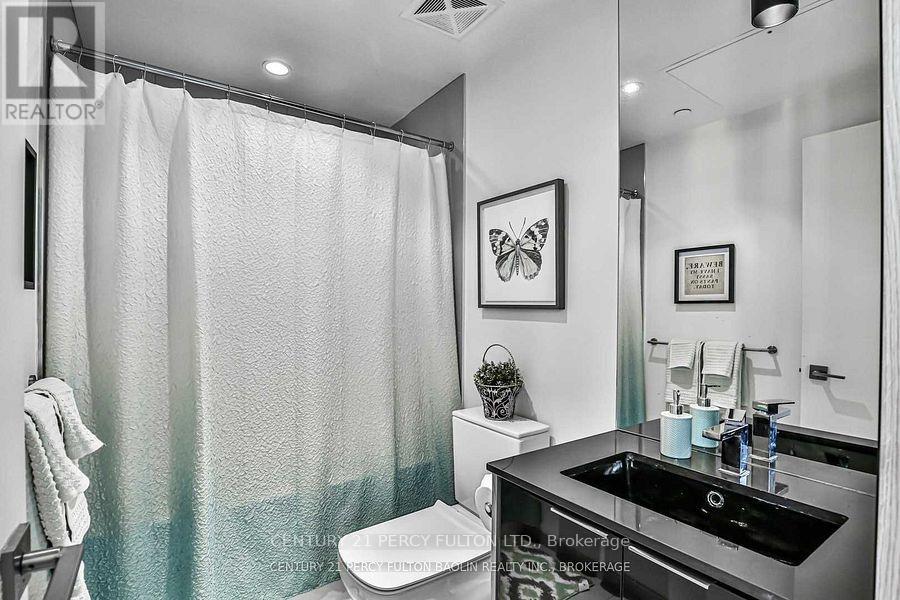 4007 - 70 TEMPERANCE STREET Property Photo 1