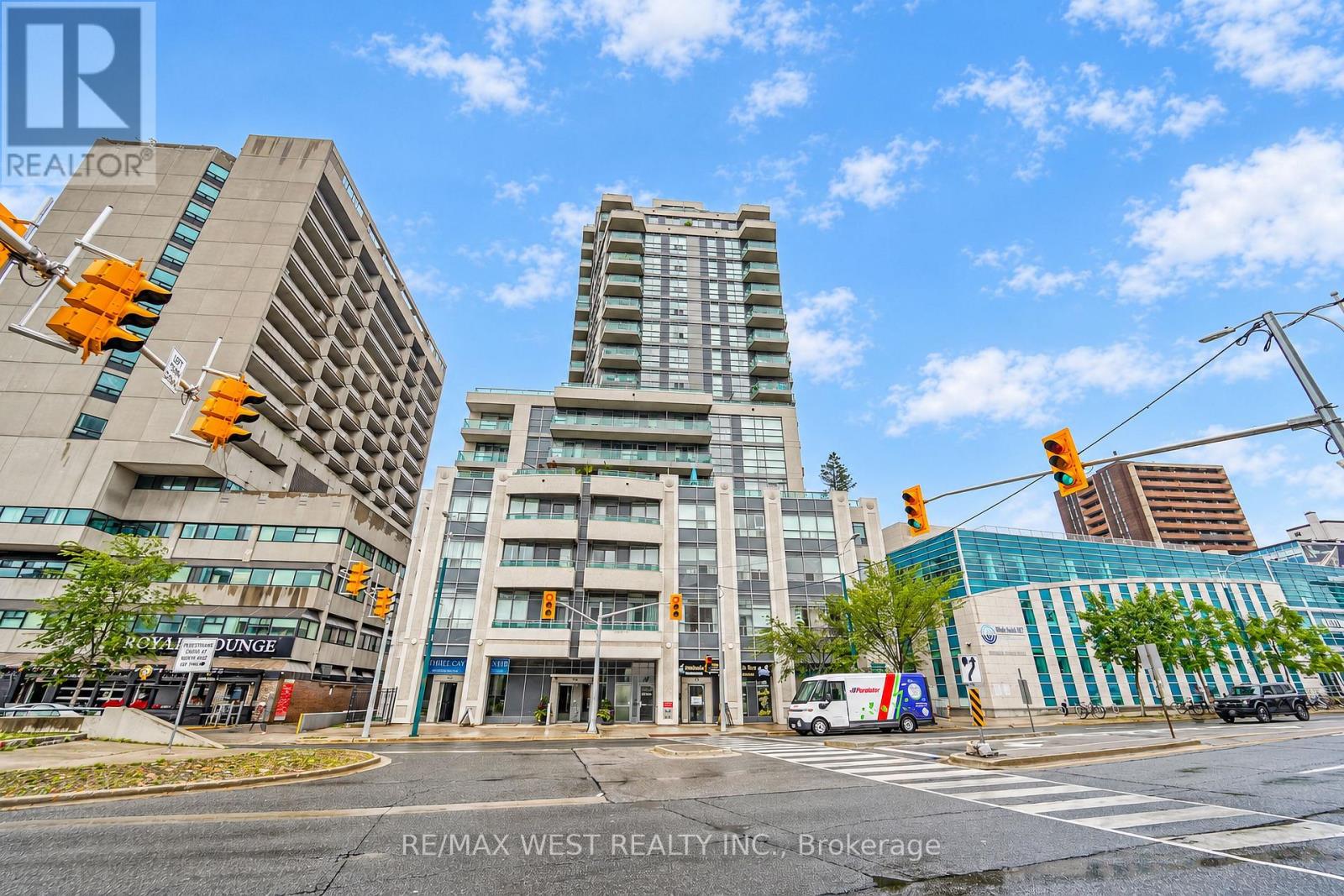 1211 - 736 SPADINA AVENUE Property Photo 1