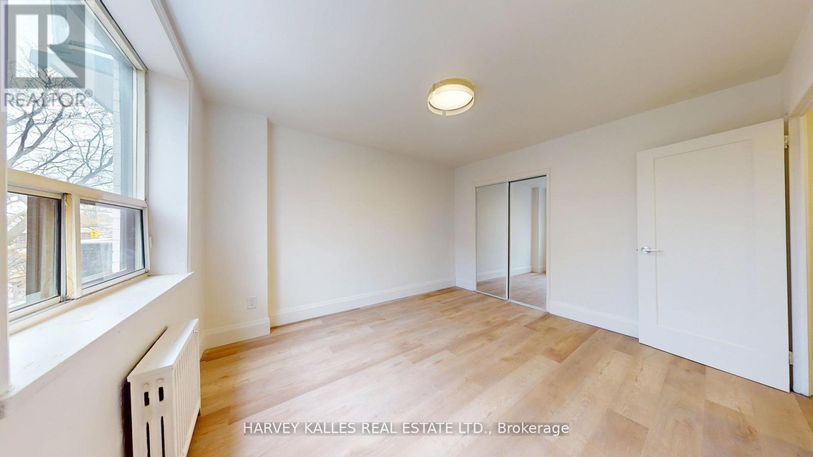 13 - 1 Marquette Avenue Property Photo 9