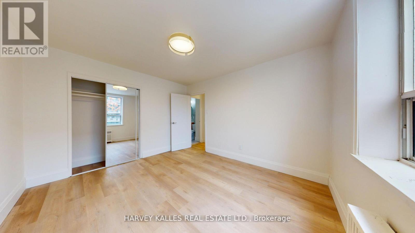 13 - 1 Marquette Avenue Property Photo 10