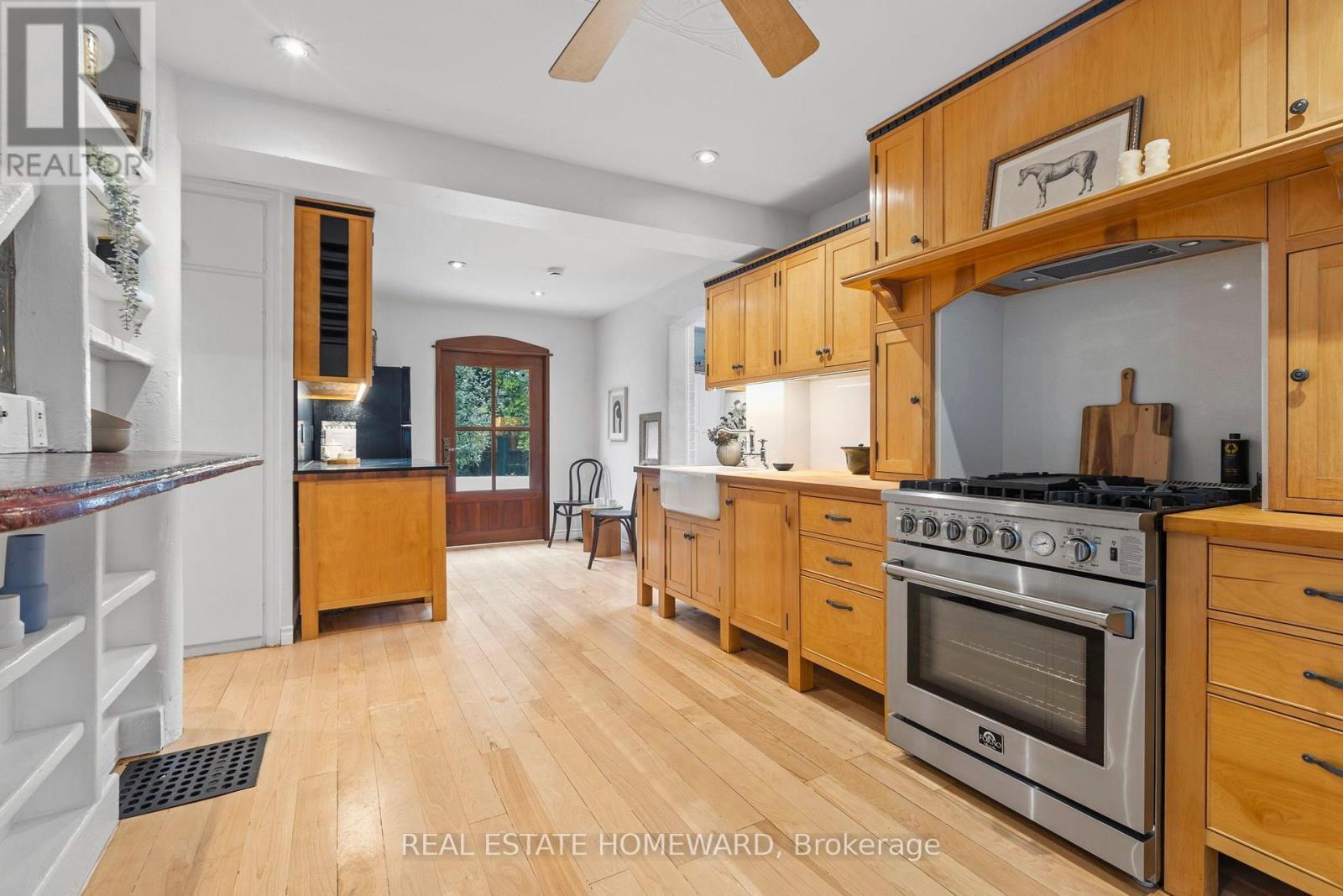 9 Dromore Crescent Property Photo 4