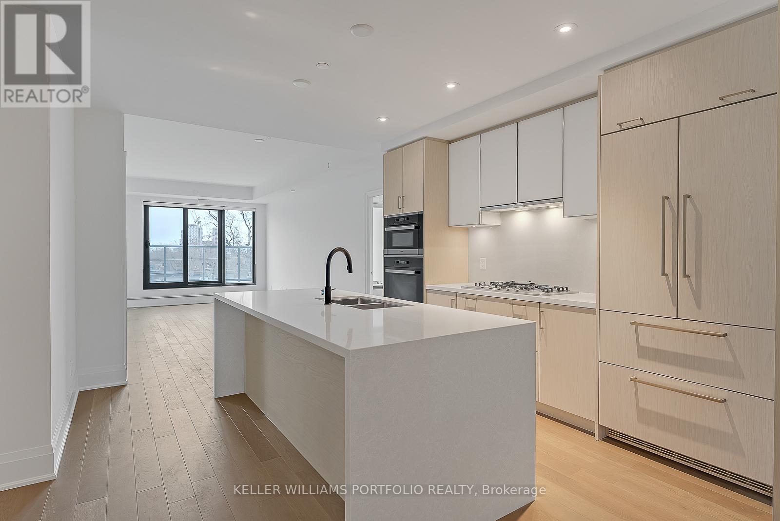 415 - 280 Howland Avenue Property Photo 1