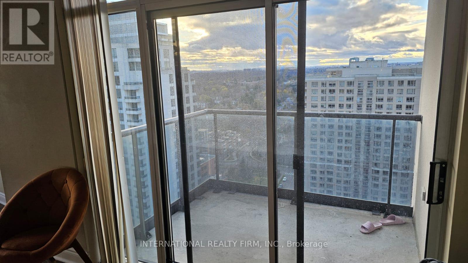 2305 - 10 Northtown Way Property Photo 11