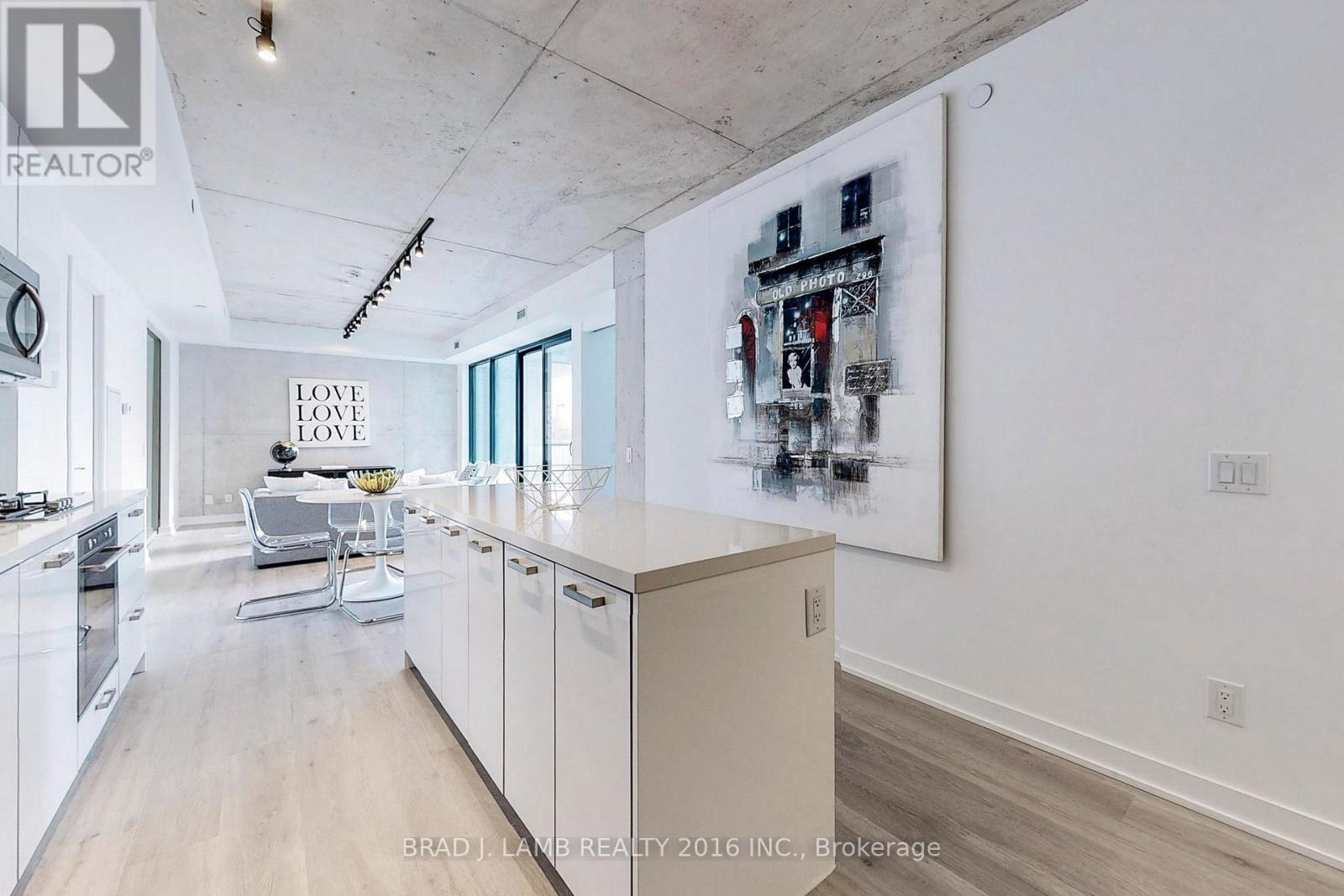 521 - 55 Ontario Street Property Photo 10