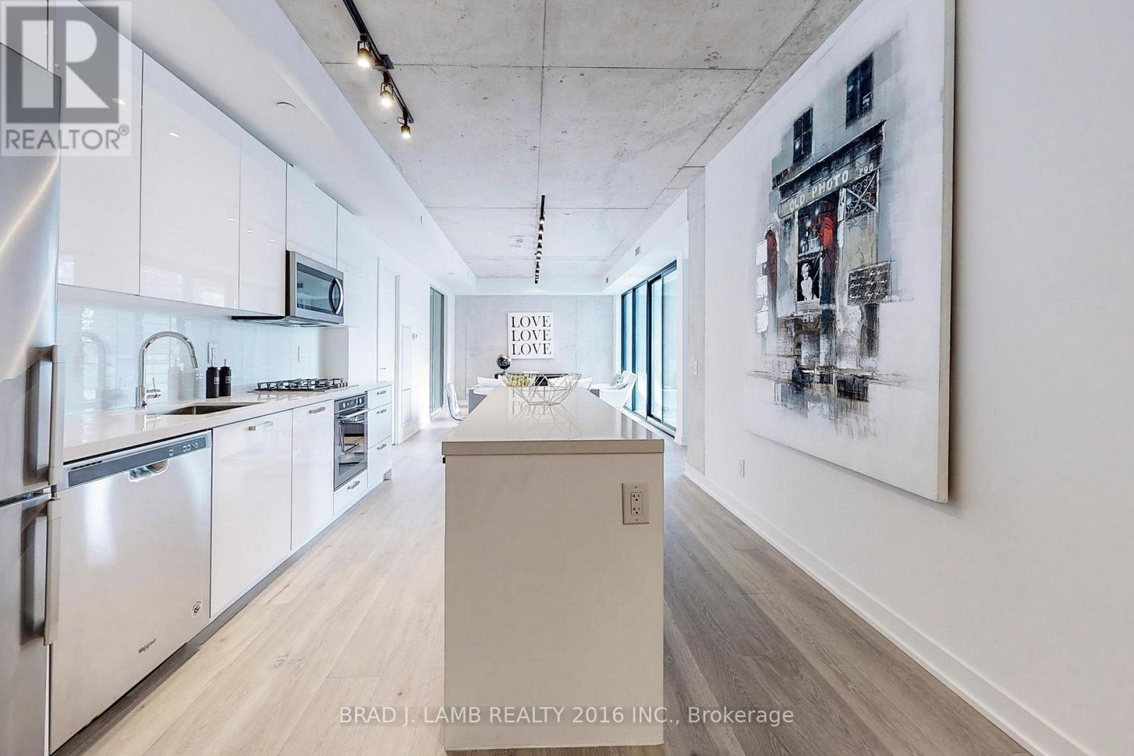 521 - 55 Ontario Street Property Photo 12