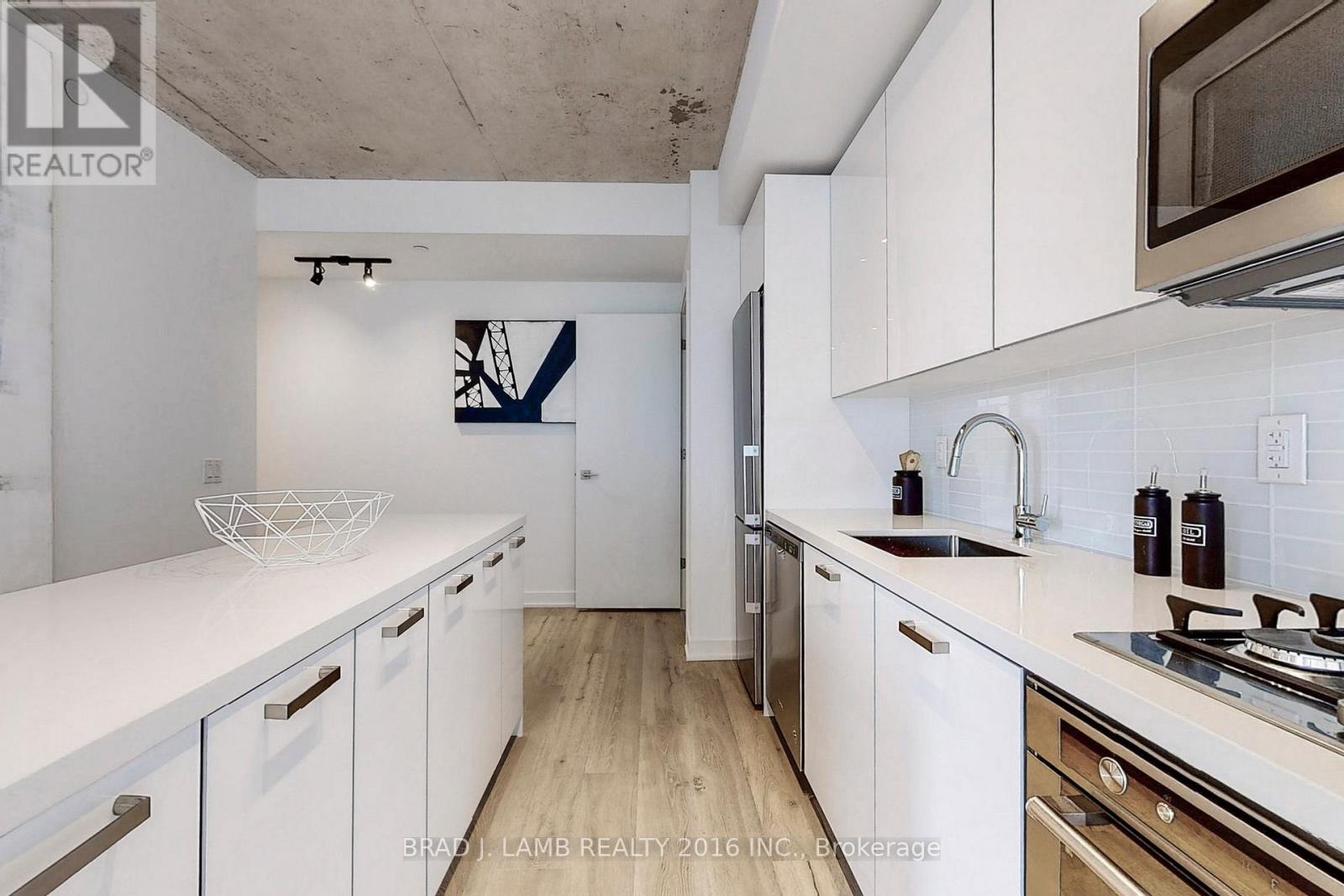 521 - 55 Ontario Street Property Photo 15