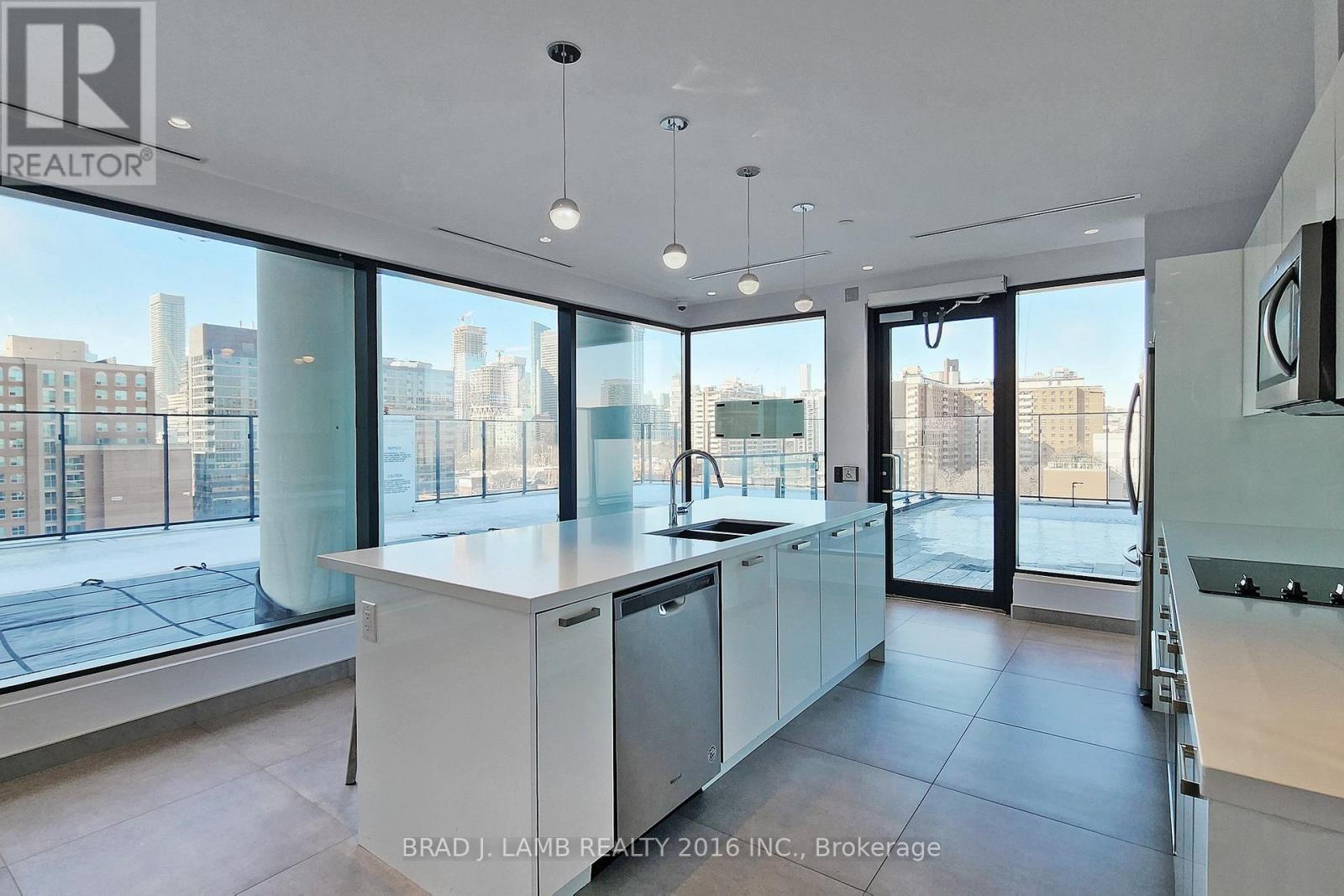 521 - 55 Ontario Street Property Photo 41