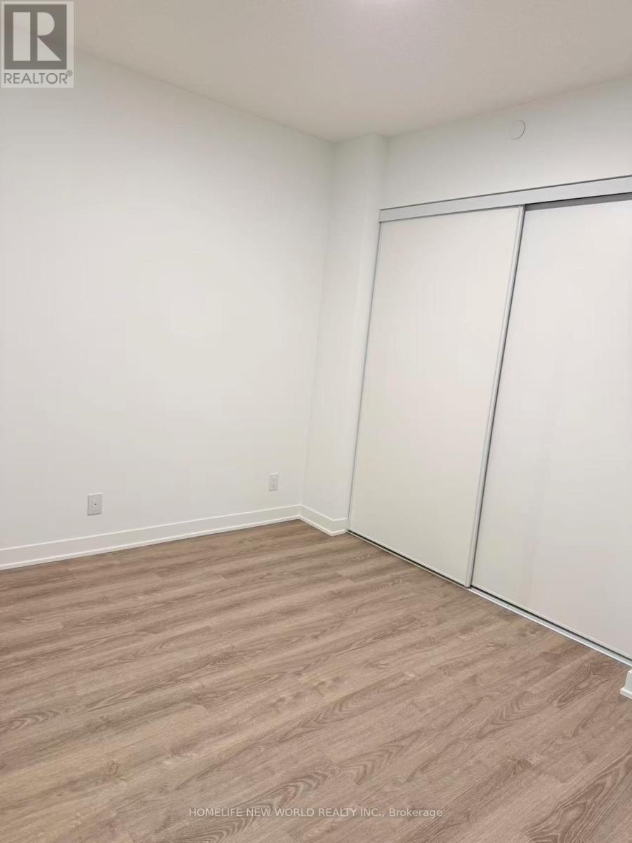802 - 180 Front Street E Property Photo 6