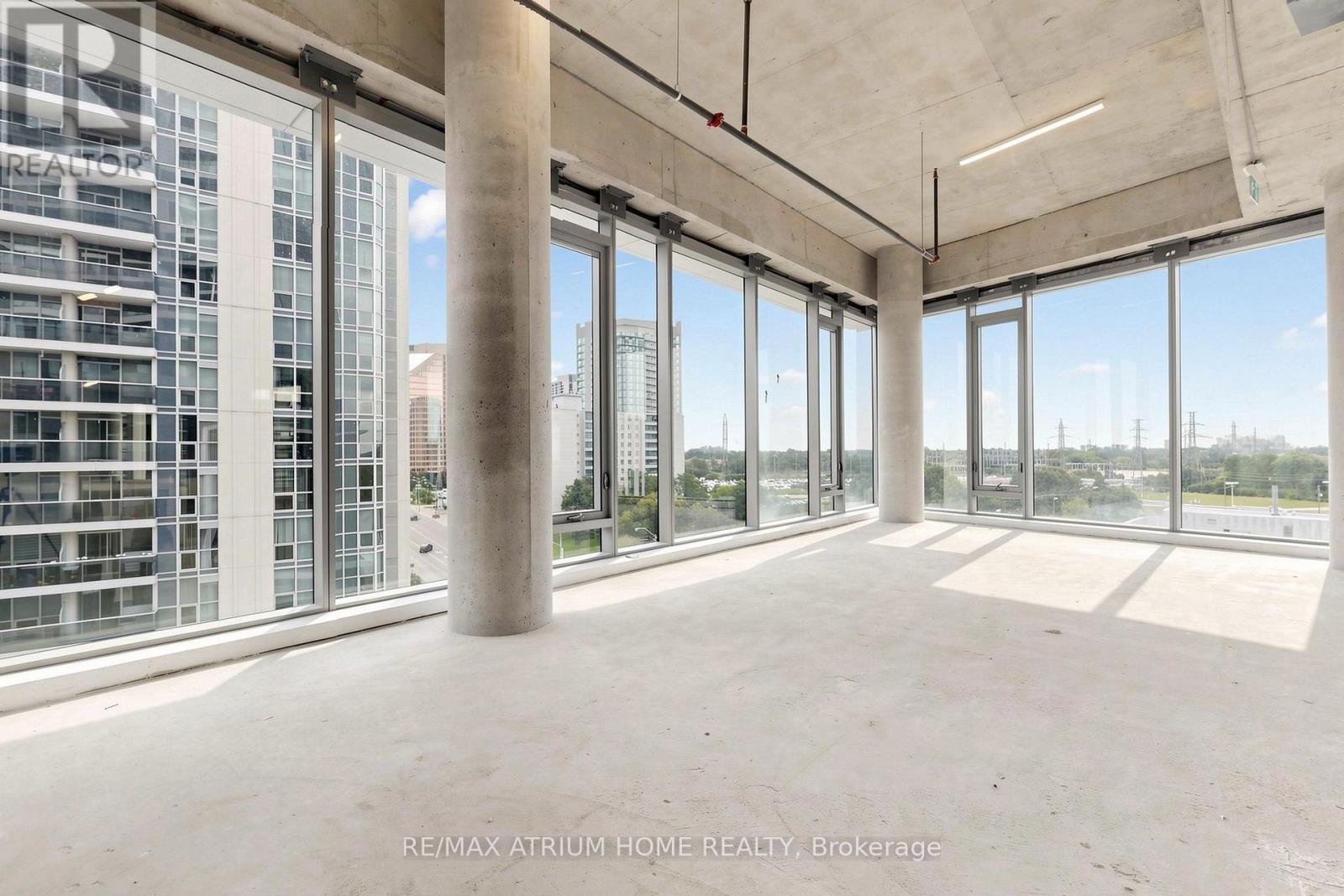 800-810 - 5801 Yonge Street Property Photo 5