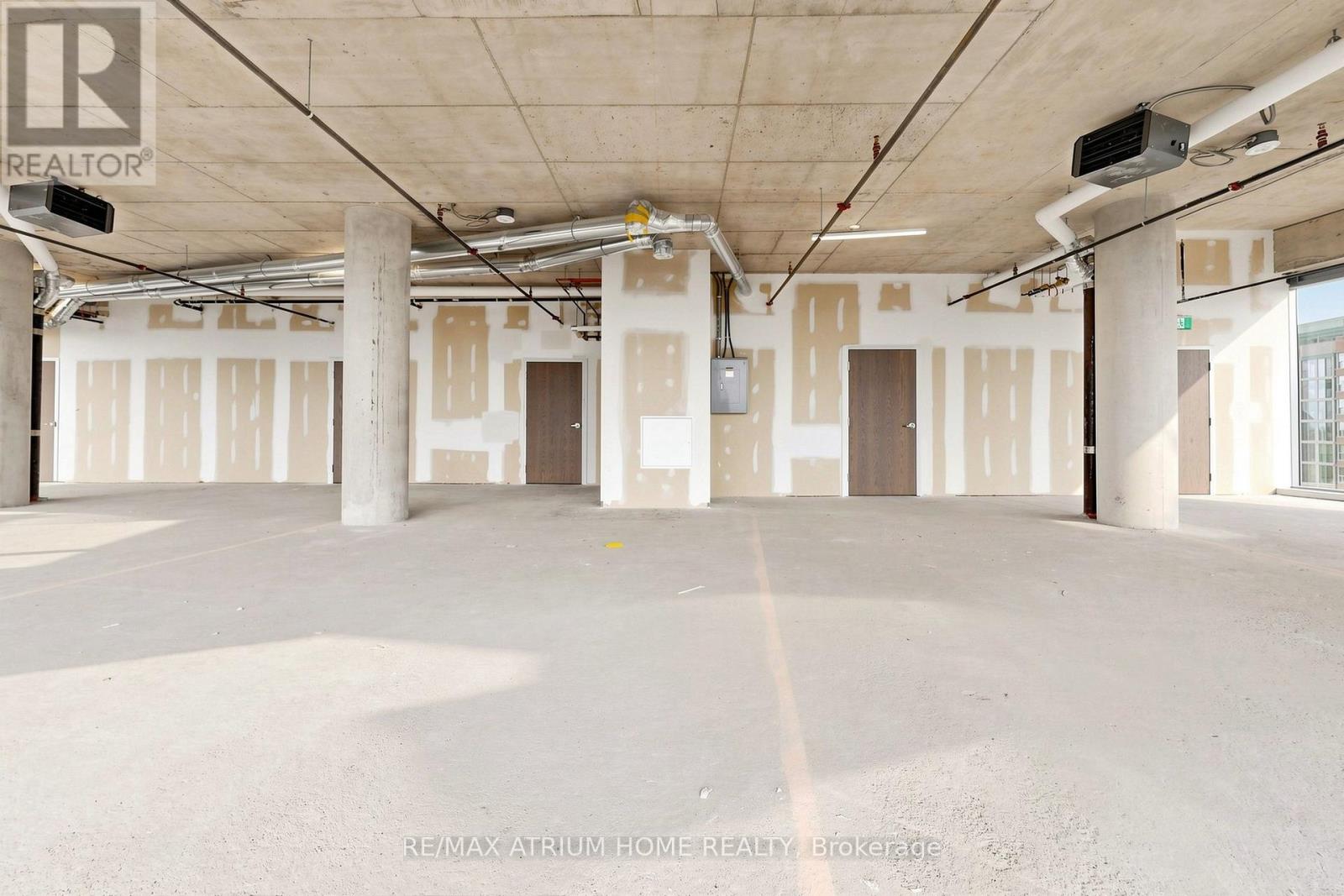 800-810 - 5801 Yonge Street Property Photo 13