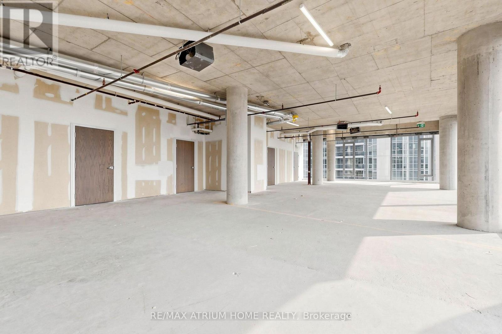 800-810 - 5801 Yonge Street Property Photo 19