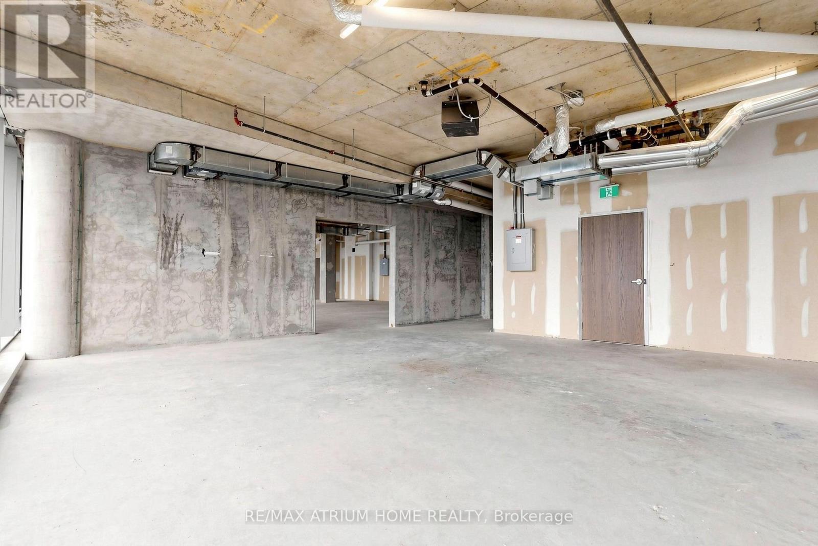 800-810 - 5801 Yonge Street Property Photo 21