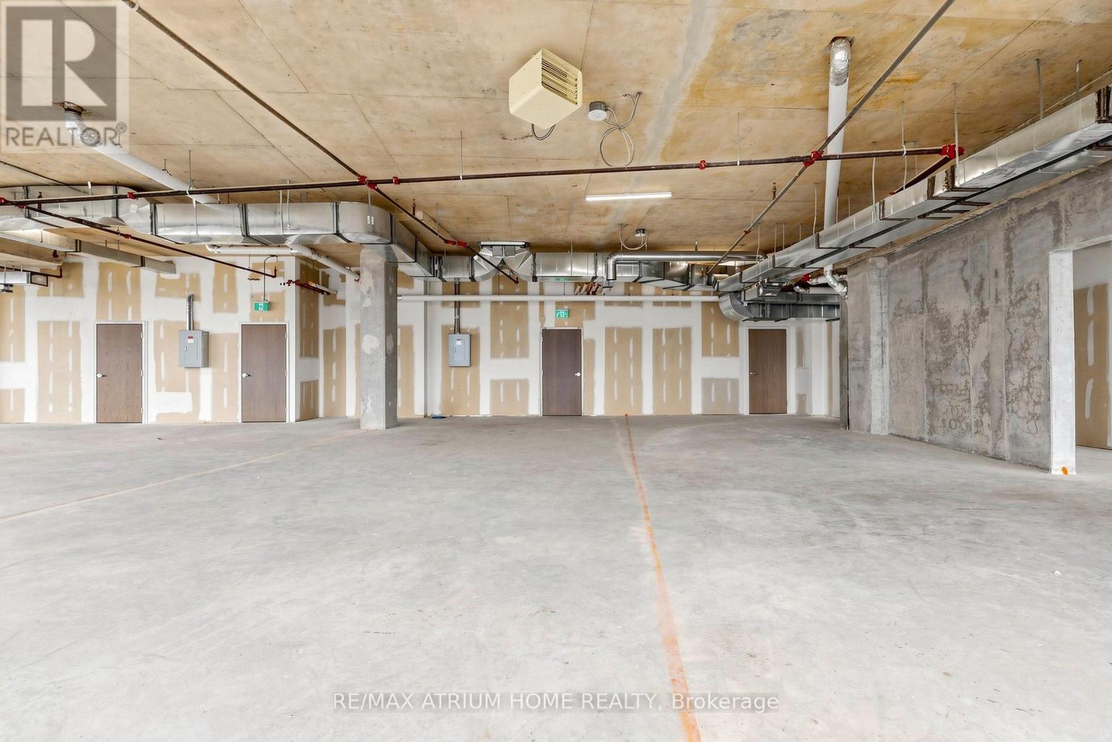 800-810 - 5801 Yonge Street Property Photo 37